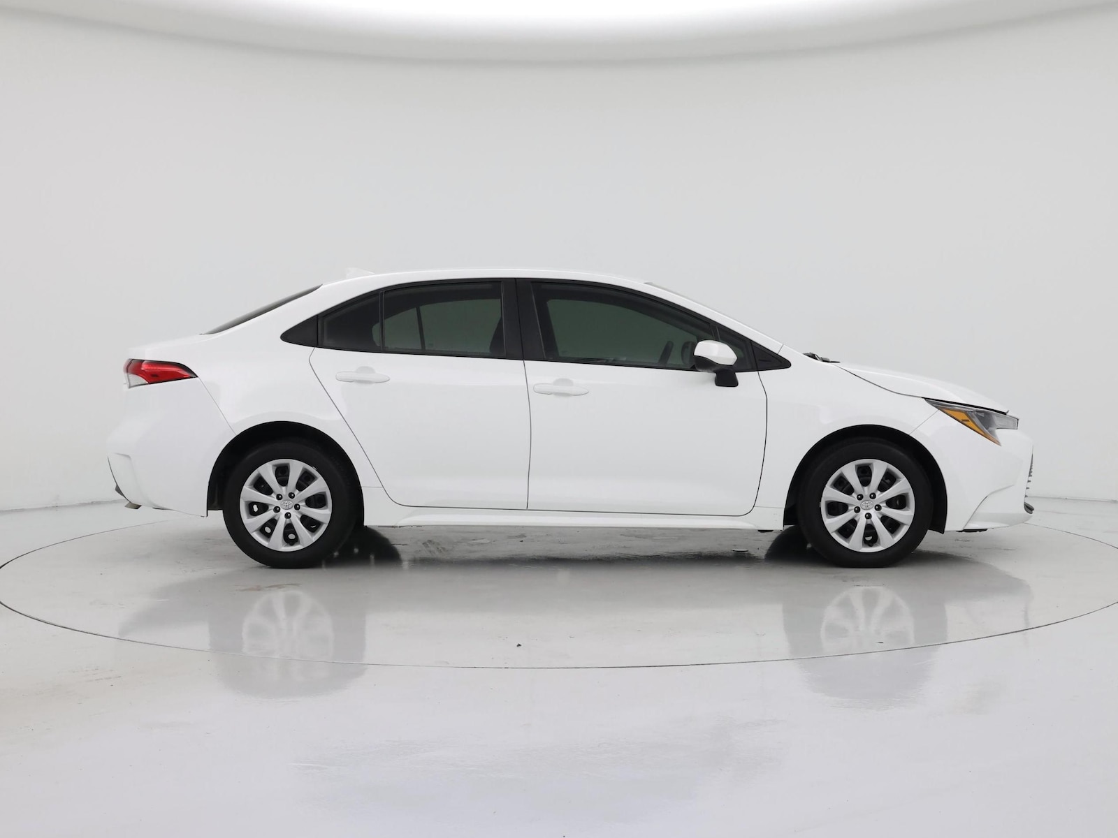 2024 Toyota Corolla LE - Photo 8