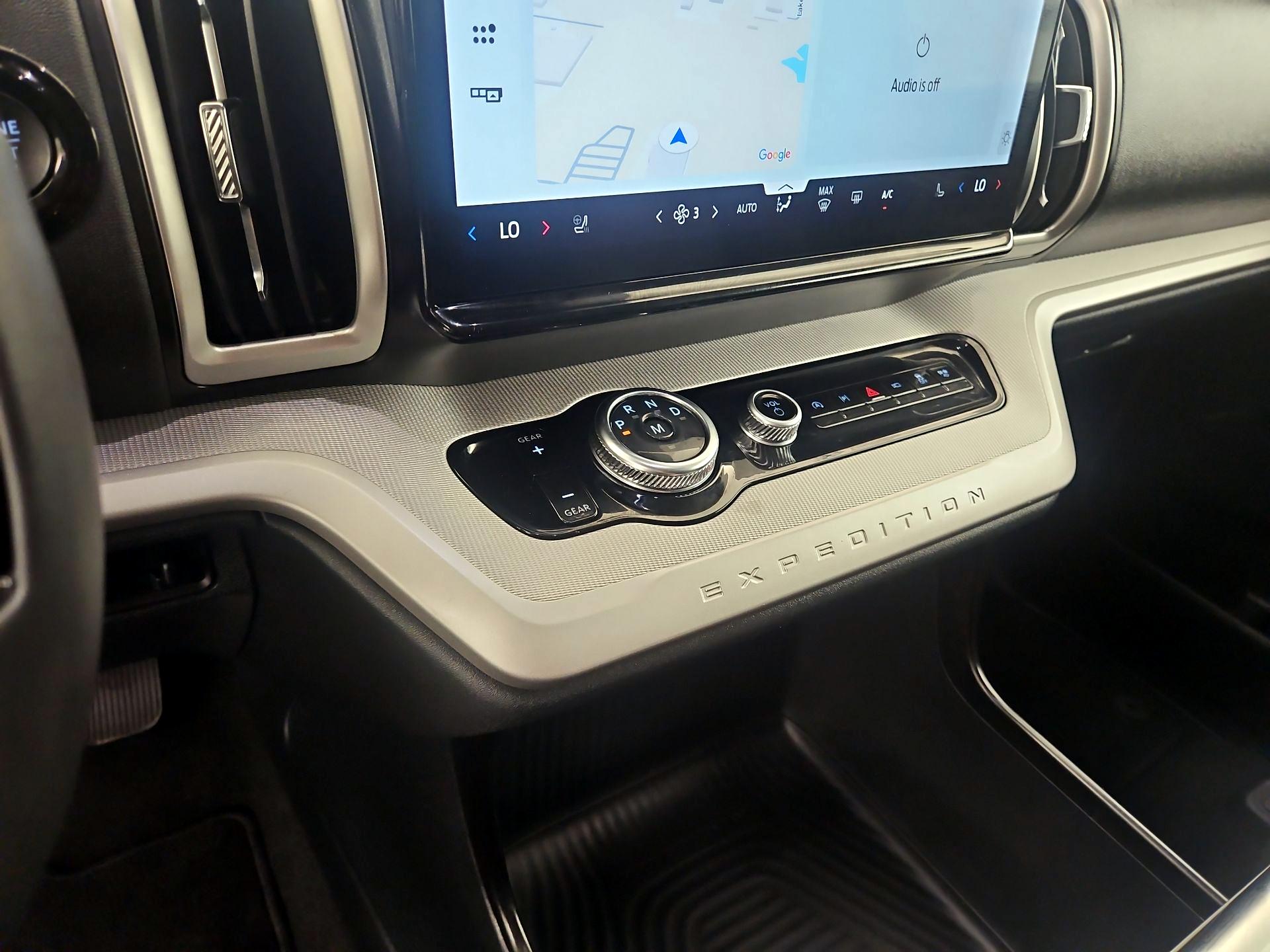 Thumbnail: 2025 Ford Expedition MAX - 17