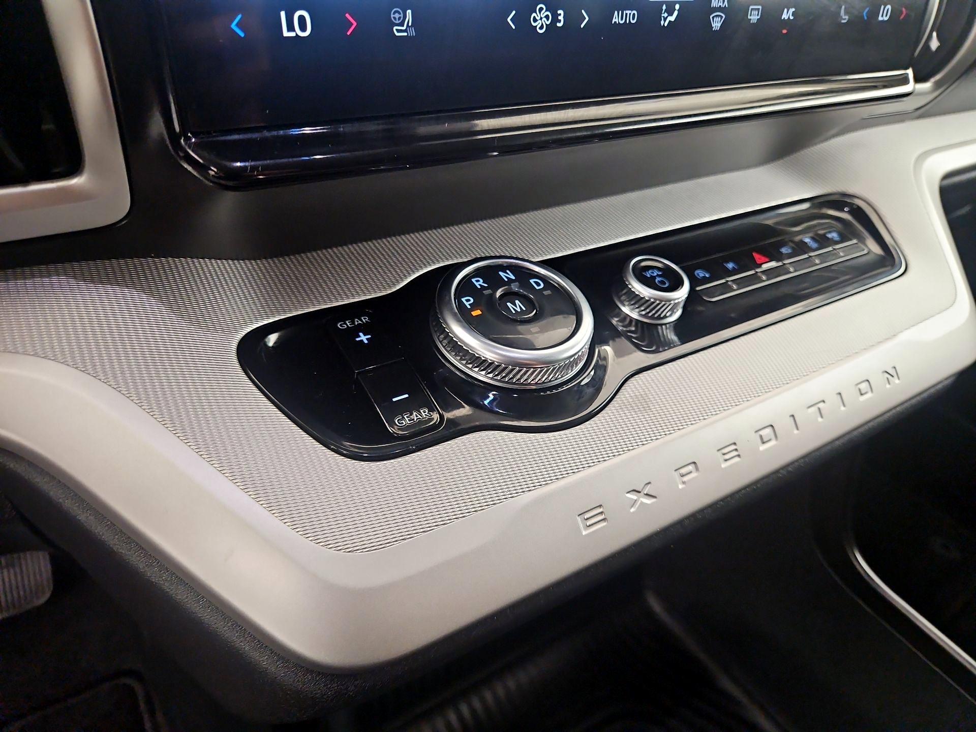 Thumbnail: 2025 Ford Expedition MAX - 18