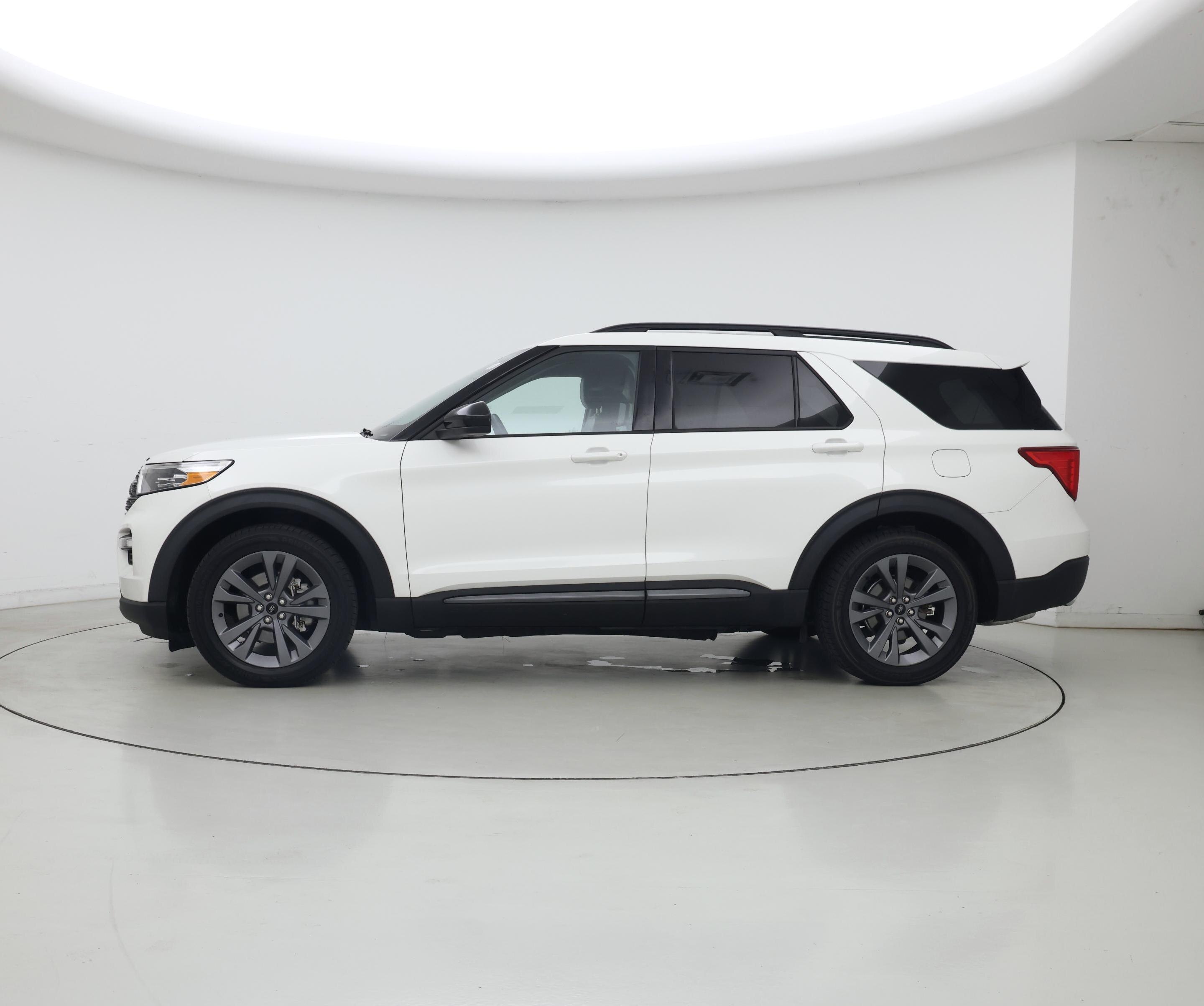 Thumbnail: 2023 Ford Explorer - 3