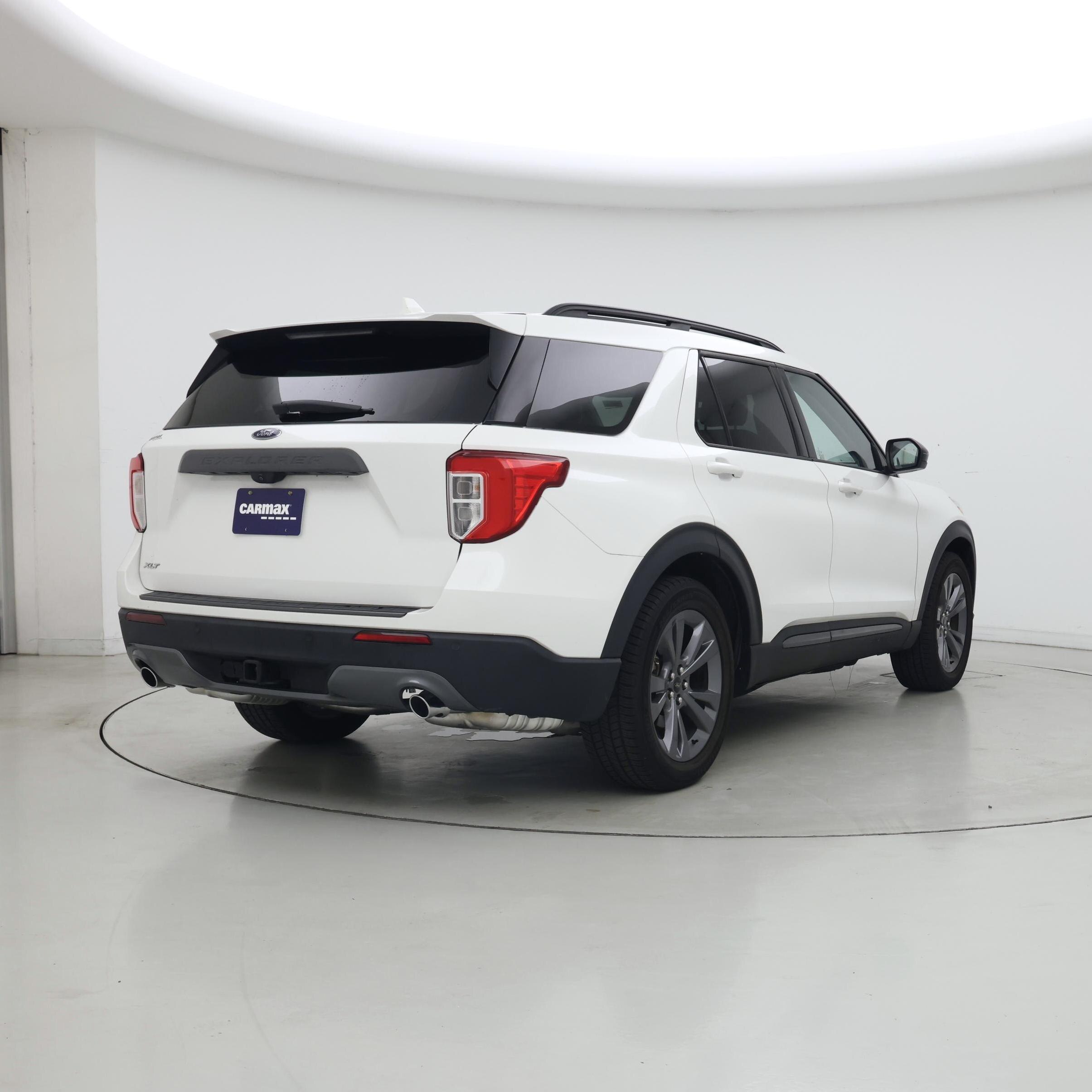 Thumbnail: 2023 Ford Explorer - 8