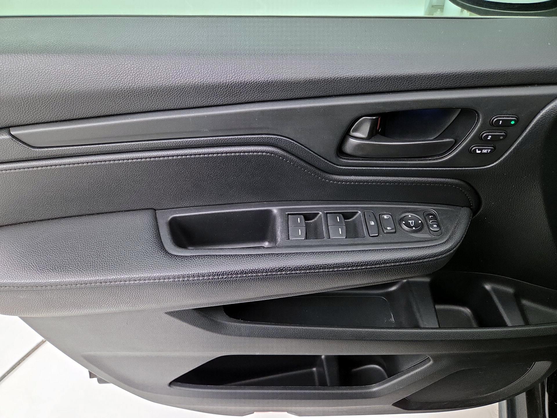 Thumbnail: 2023 Honda Odyssey - 12