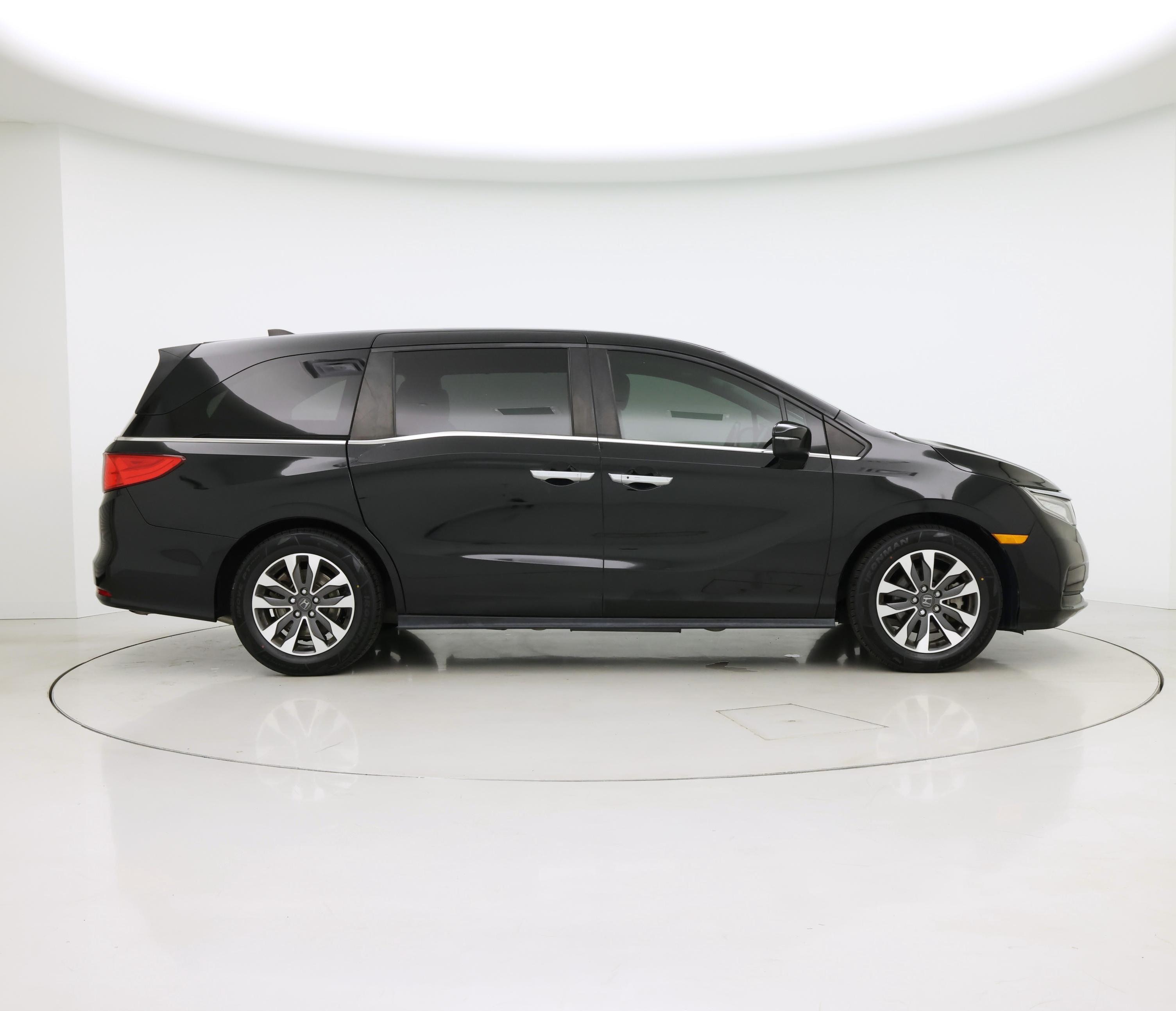Thumbnail: 2023 Honda Odyssey - 7