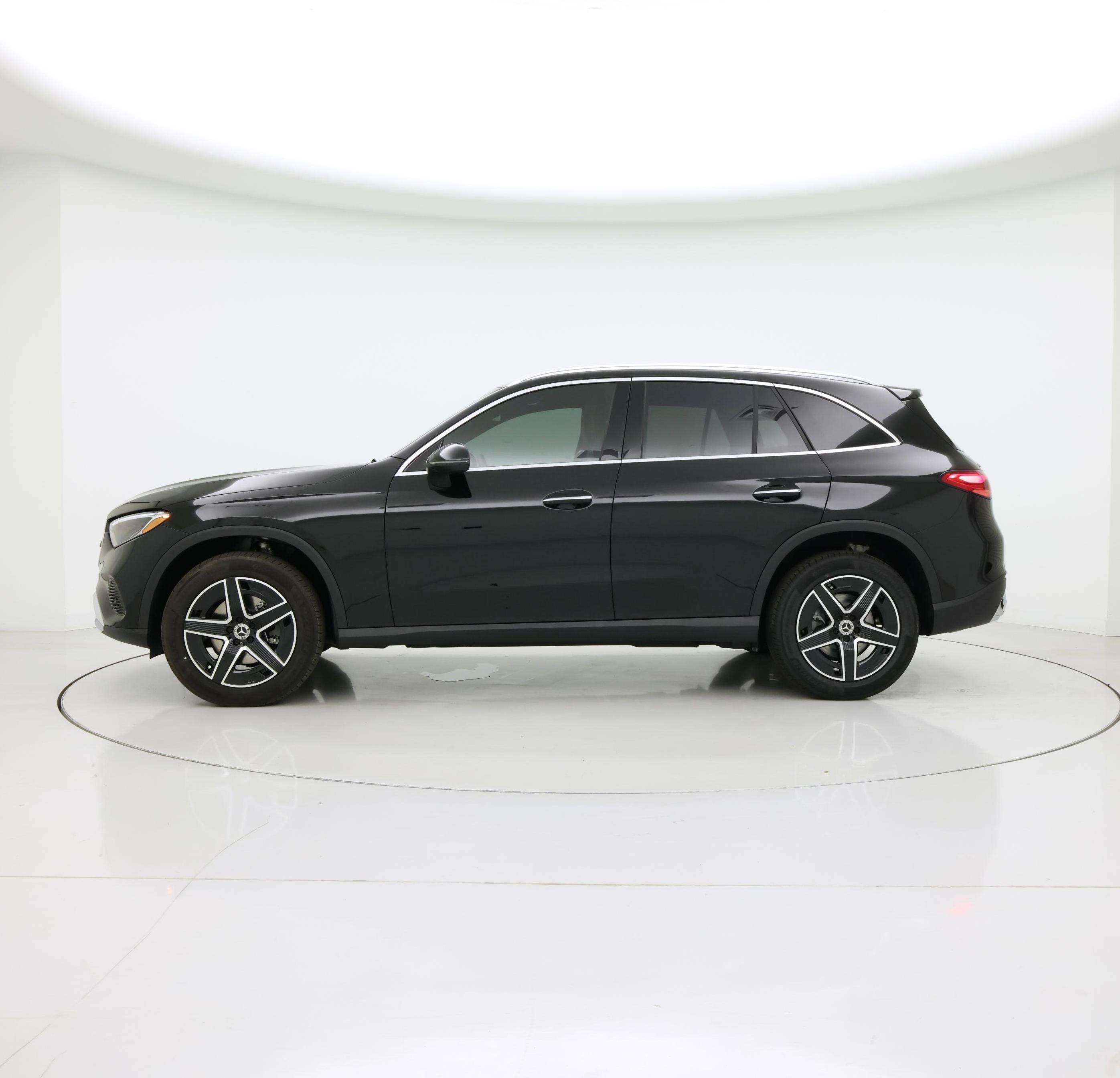 Thumbnail: 2026 Mercedes-Benz GLC - 3