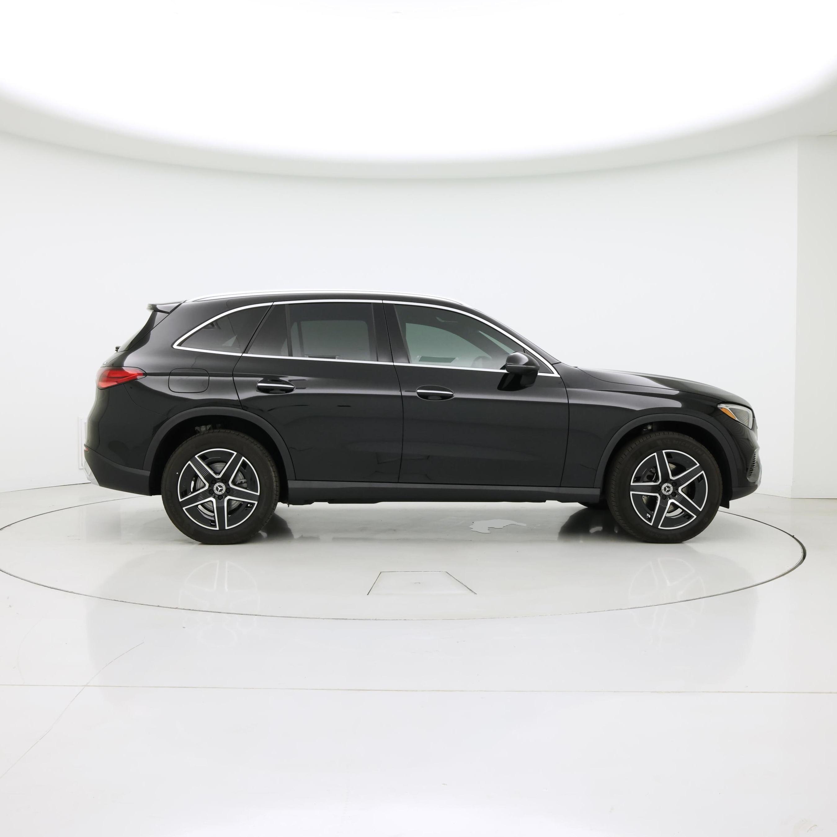 Thumbnail: 2026 Mercedes-Benz GLC - 7