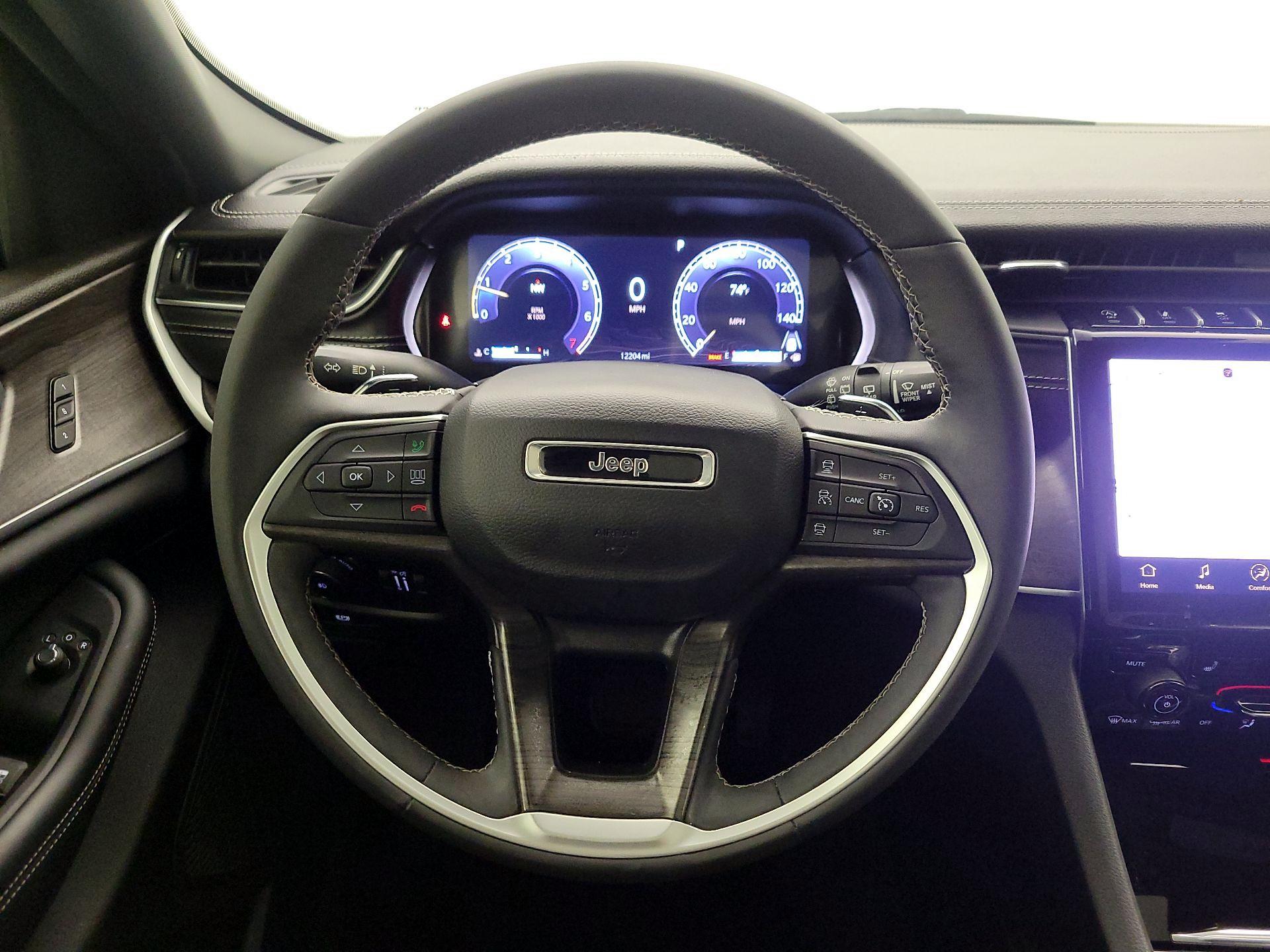Thumbnail: 2024 Jeep Grand Cherokee - 10
