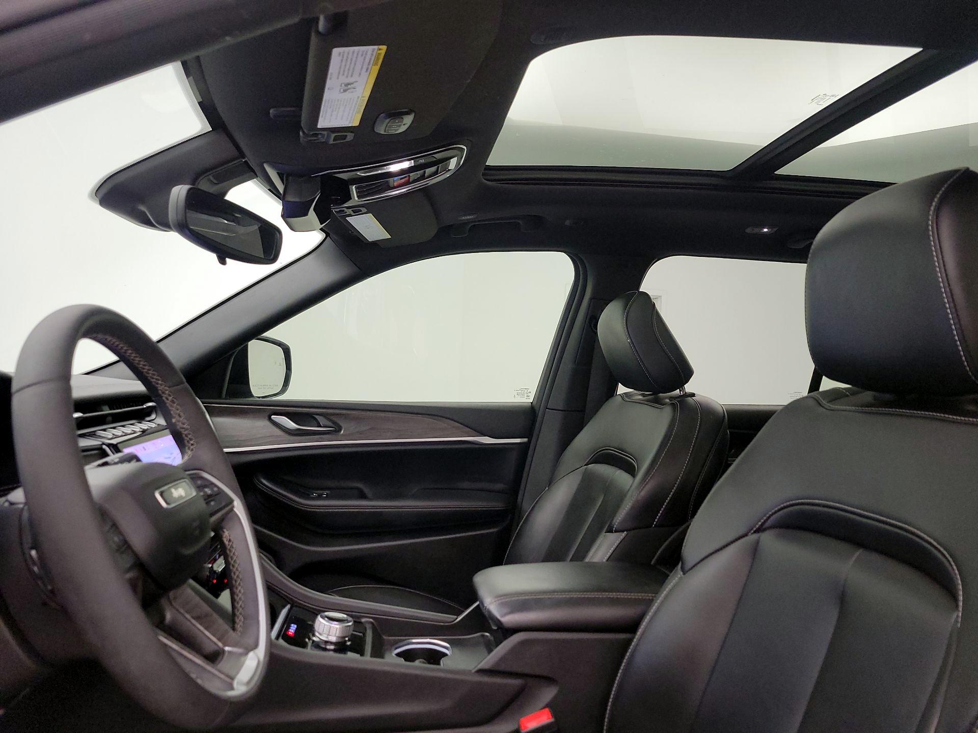Thumbnail: 2024 Jeep Grand Cherokee - 20