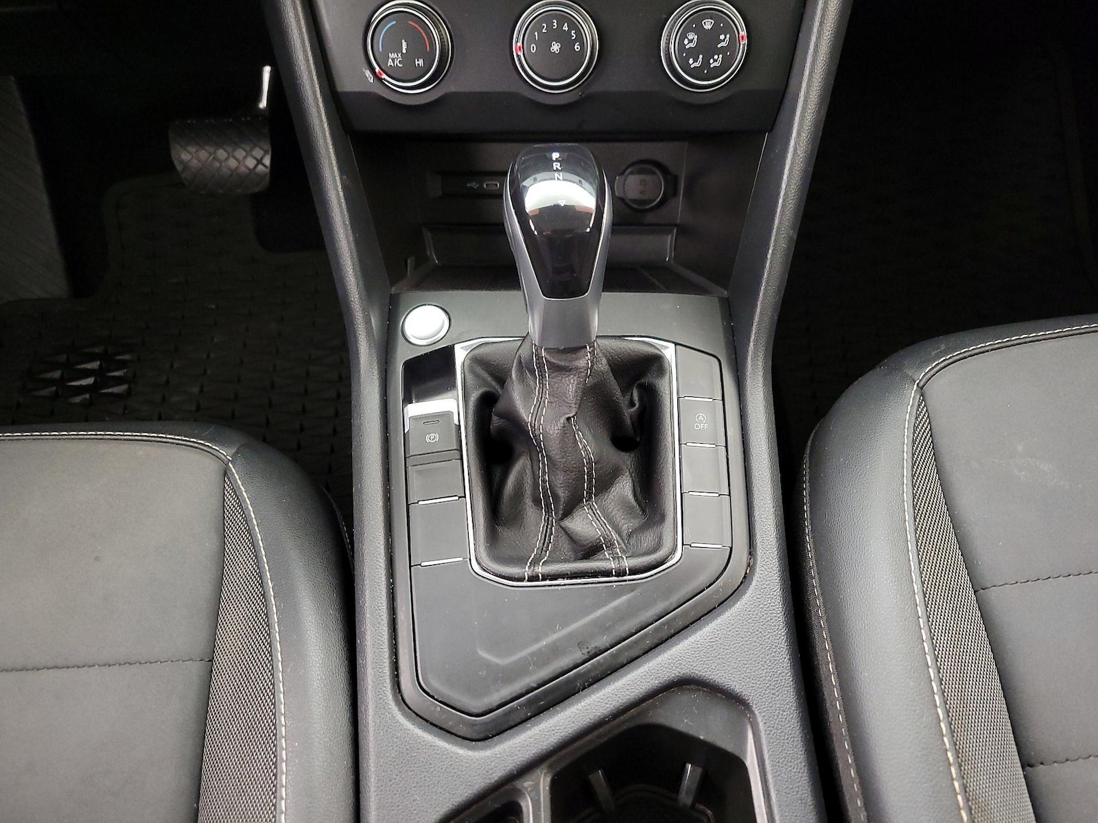 2022 Volkswagen Taos SE - Photo 18