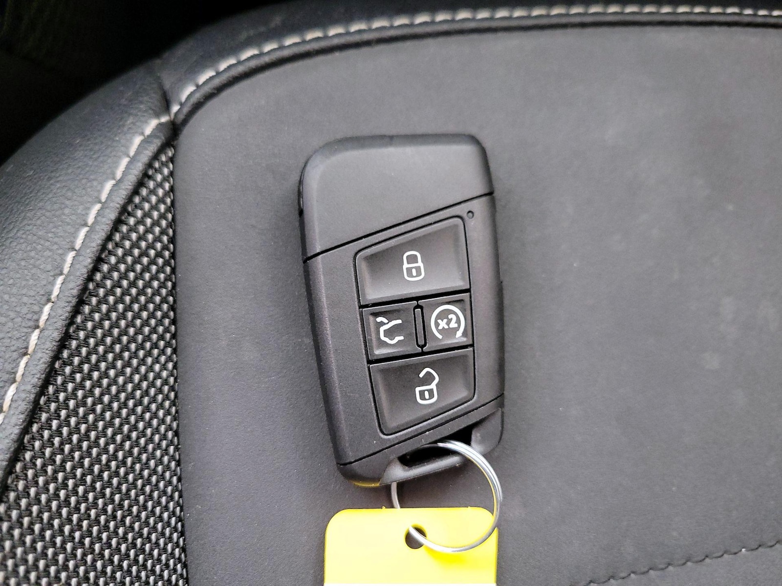 2022 Volkswagen Taos SE - Photo 25