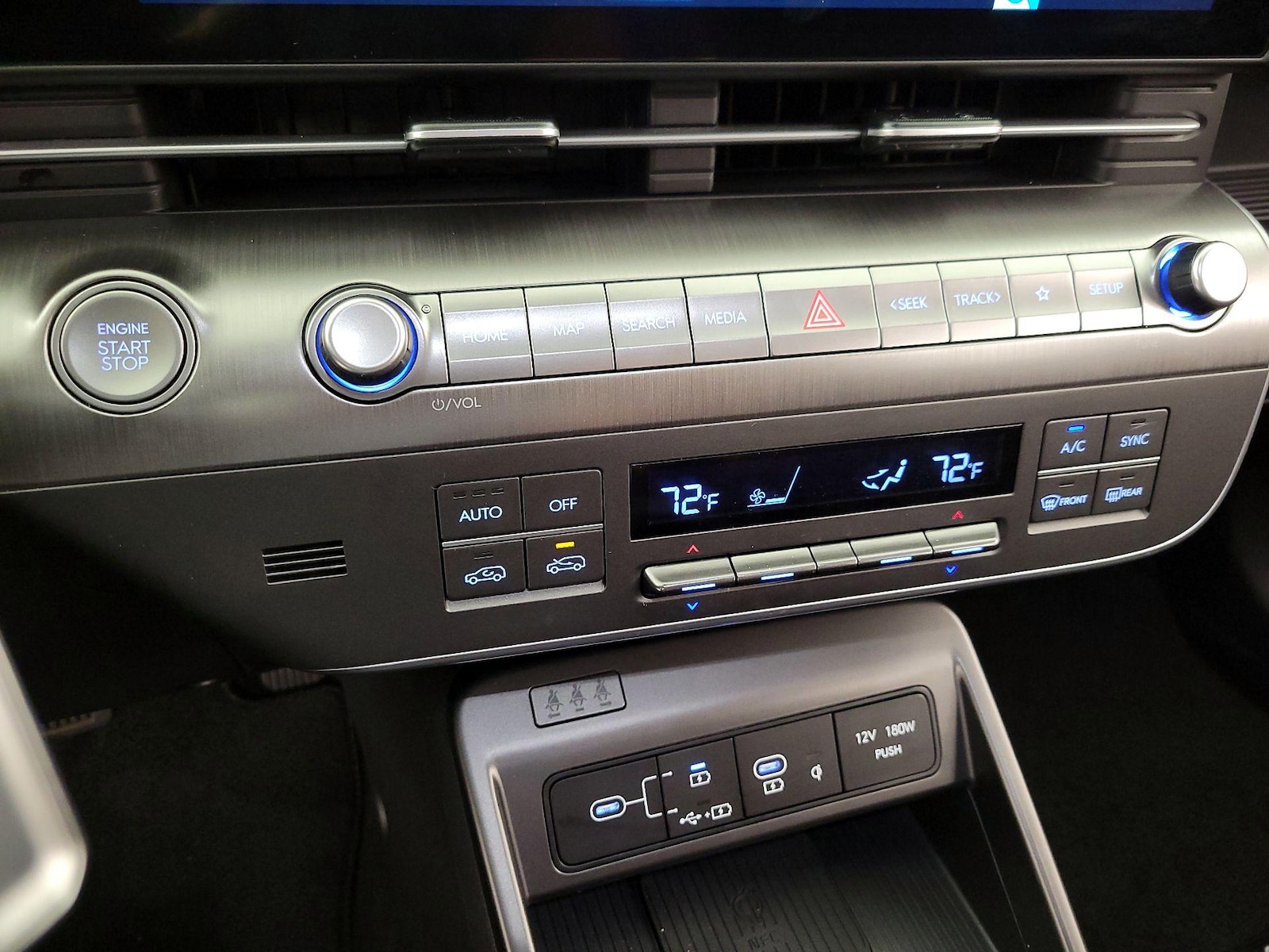 2025 Hyundai Kona SEL Convenience - Photo 18