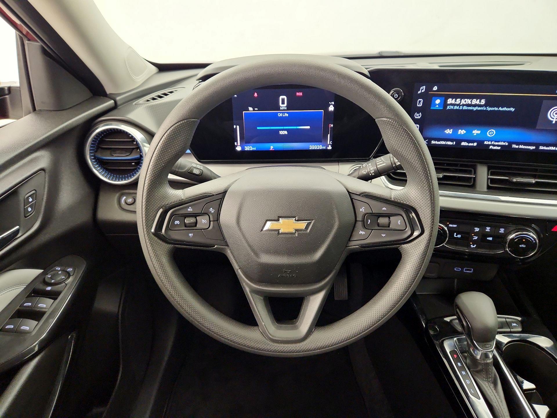 Thumbnail: 2025 Chevrolet Trax - 10