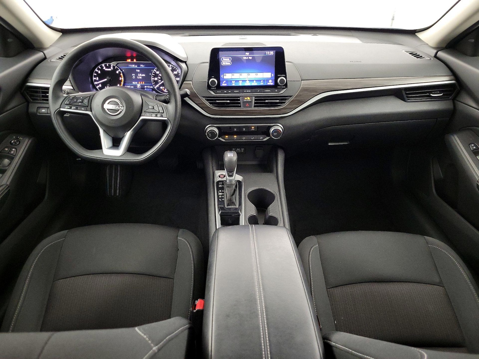 2025 Nissan Altima SV - Photo 10