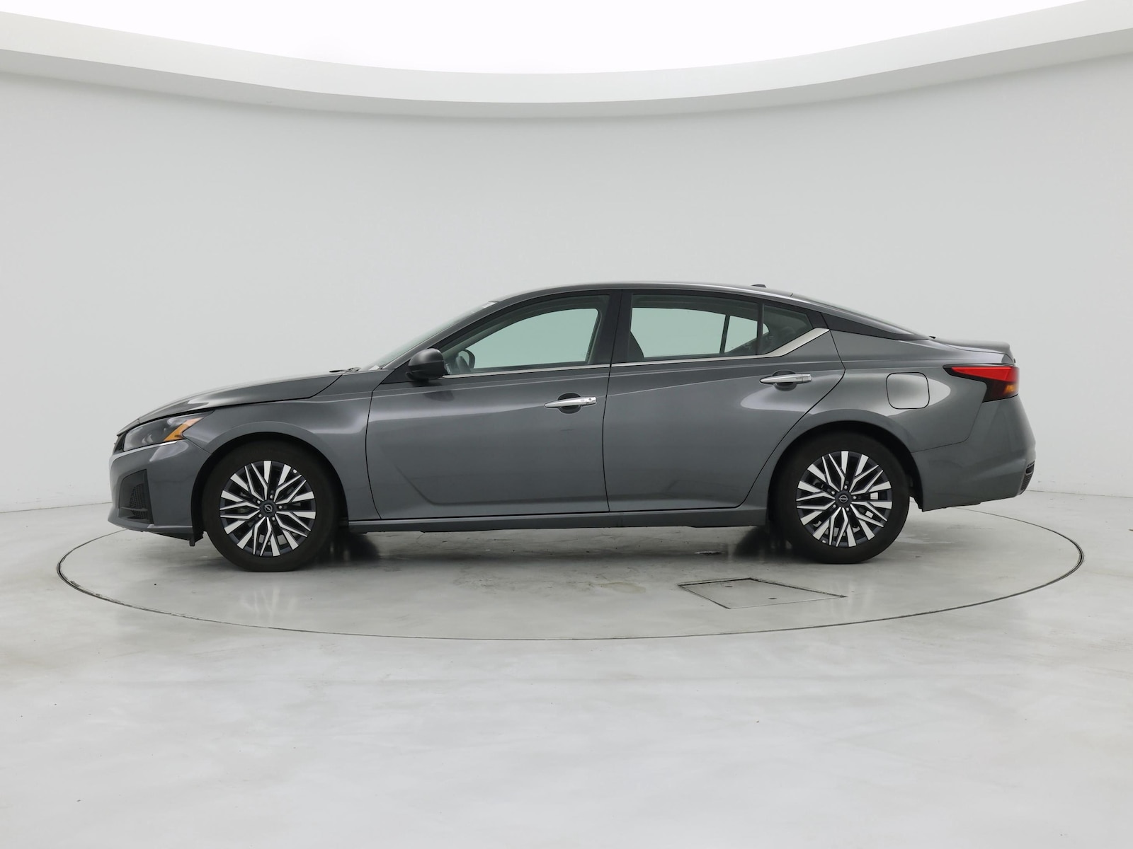 2025 Nissan Altima SV - Photo 4