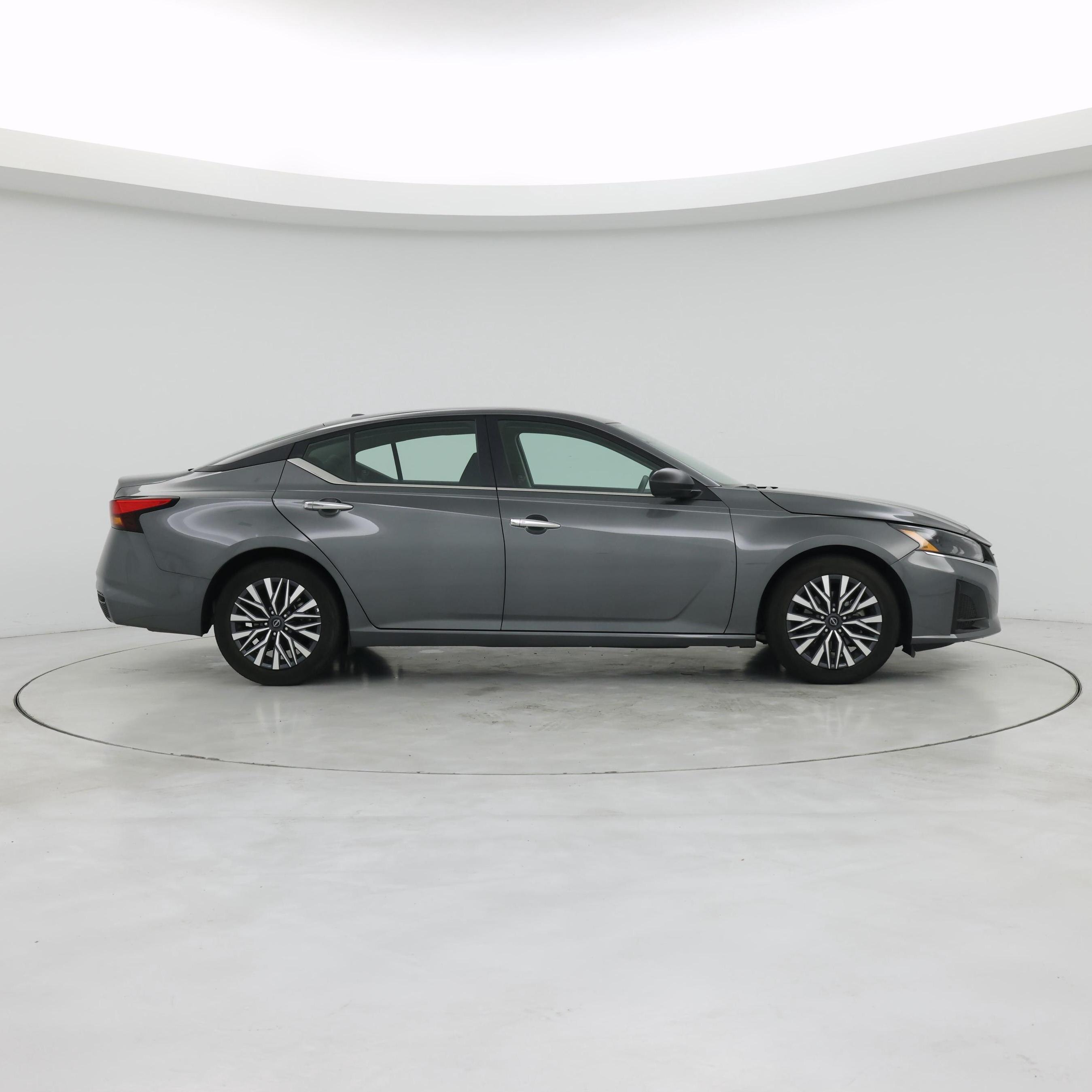 Thumbnail: 2025 Nissan Altima - 7