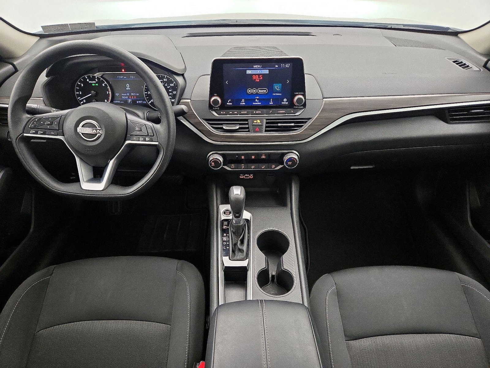 2025 Nissan Altima SV - Photo 10