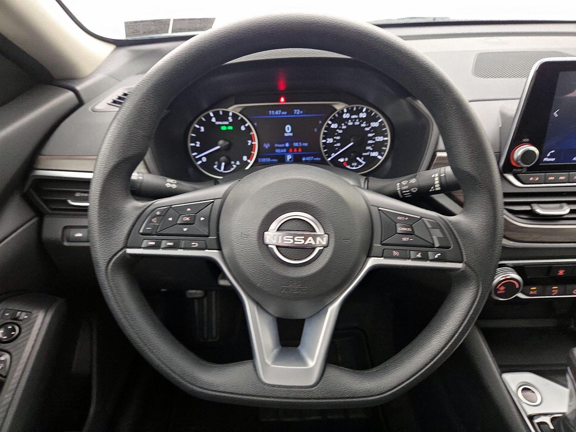 Thumbnail: 2025 Nissan Altima - 10