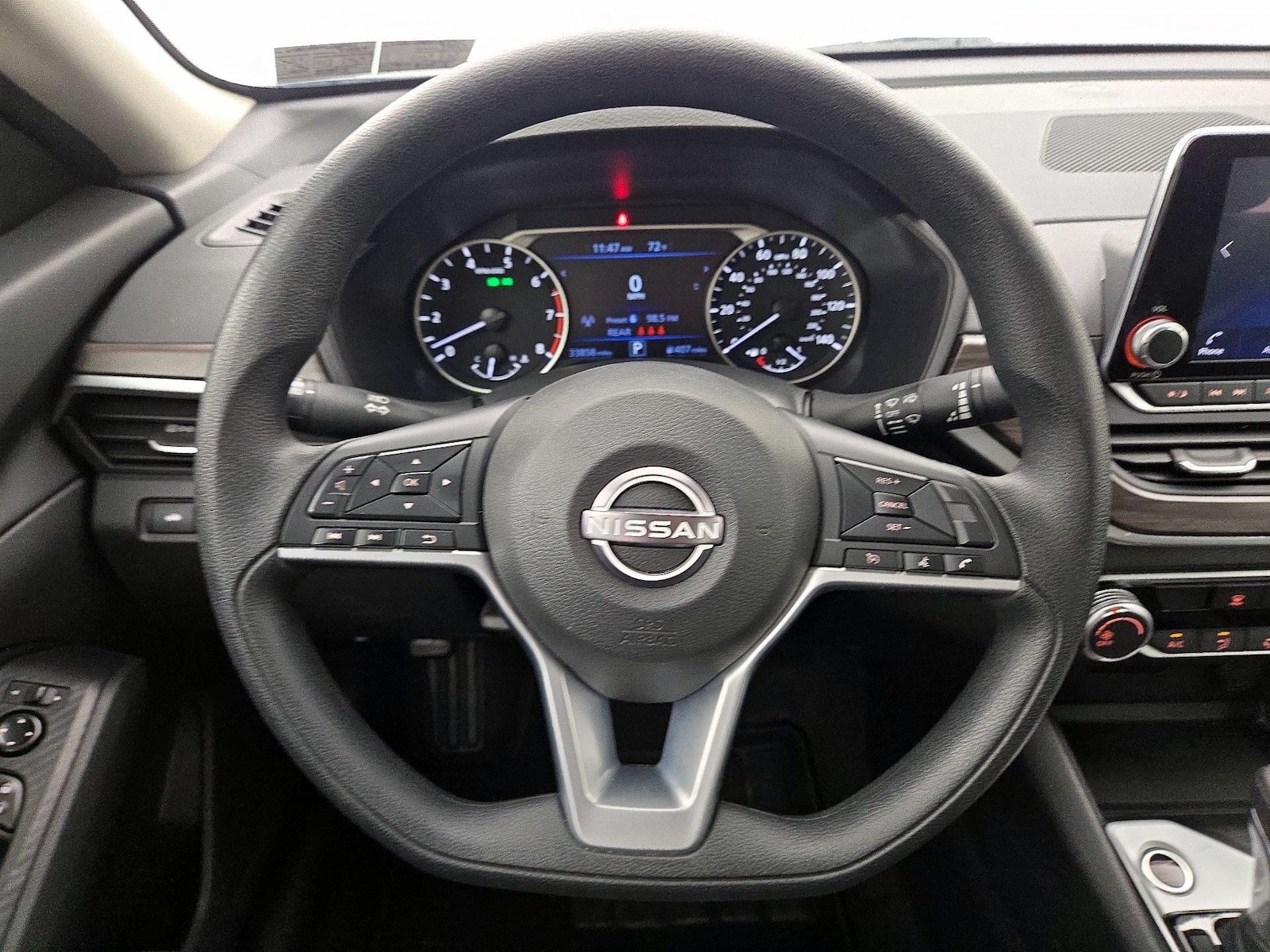 2025 Nissan Altima SV - Photo 11