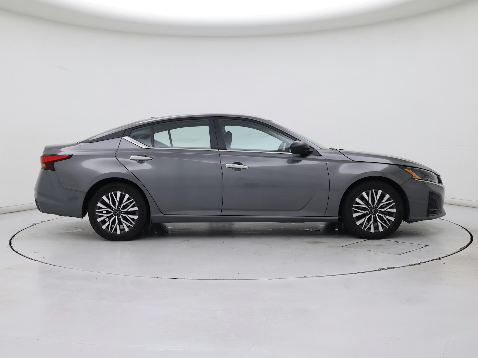 2025 Nissan Altima SV - Photo 8