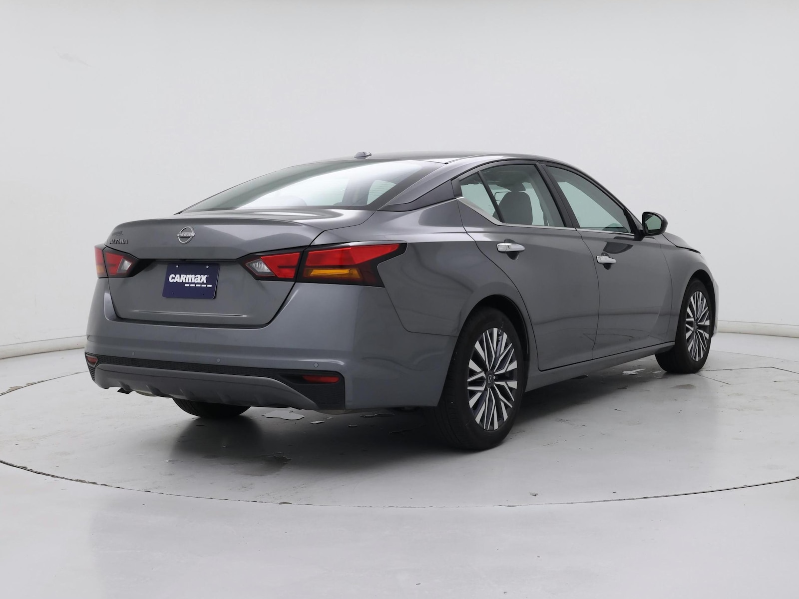 2025 Nissan Altima SV - Photo 9