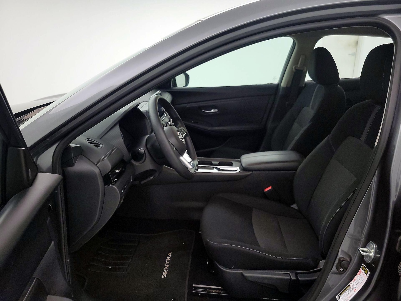 2025 Nissan Sentra SV - Photo 12