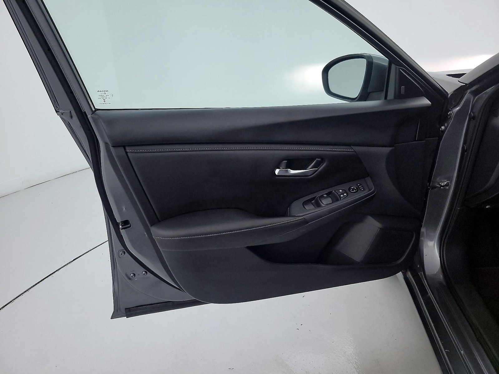 2025 Nissan Sentra SV - Photo 13