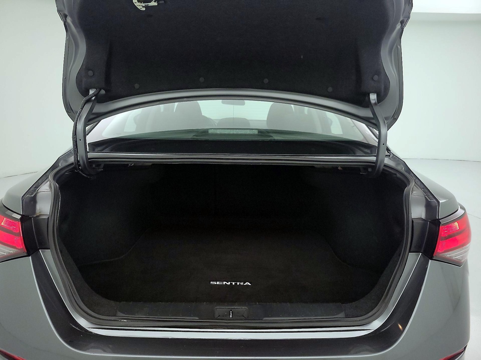 2025 Nissan Sentra SV - Photo 21