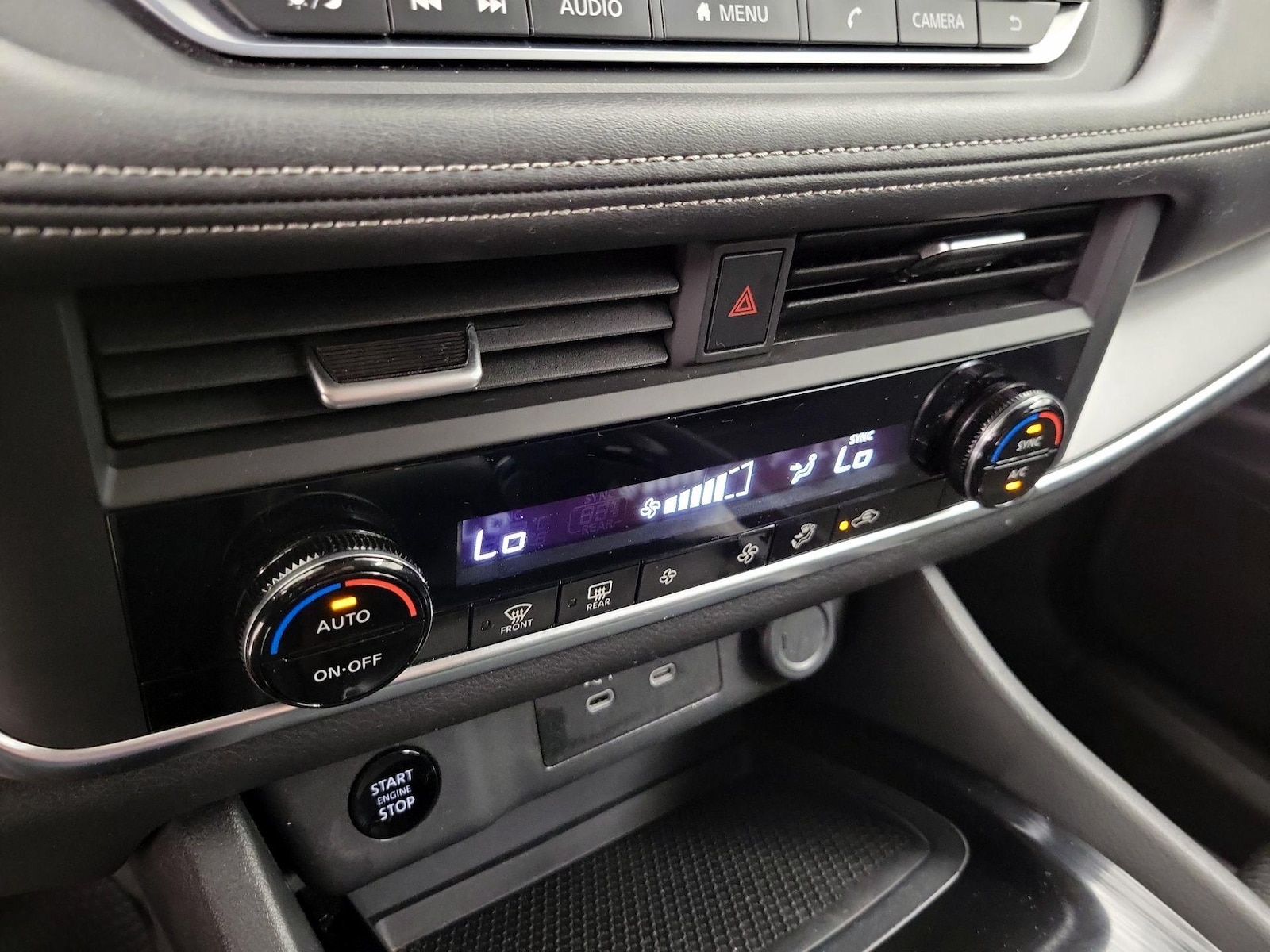 2025 Nissan Rogue SV - Photo 17