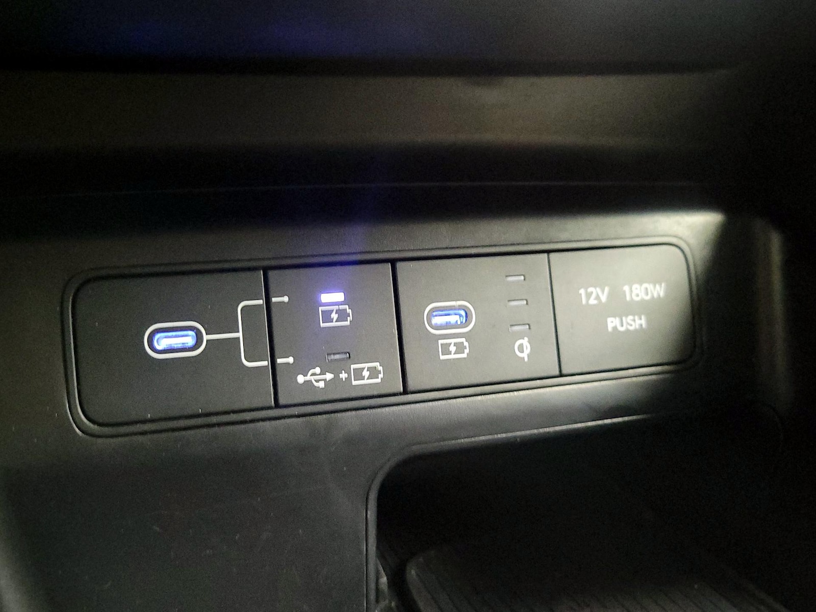 2025 Hyundai Tucson SEL - Photo 19