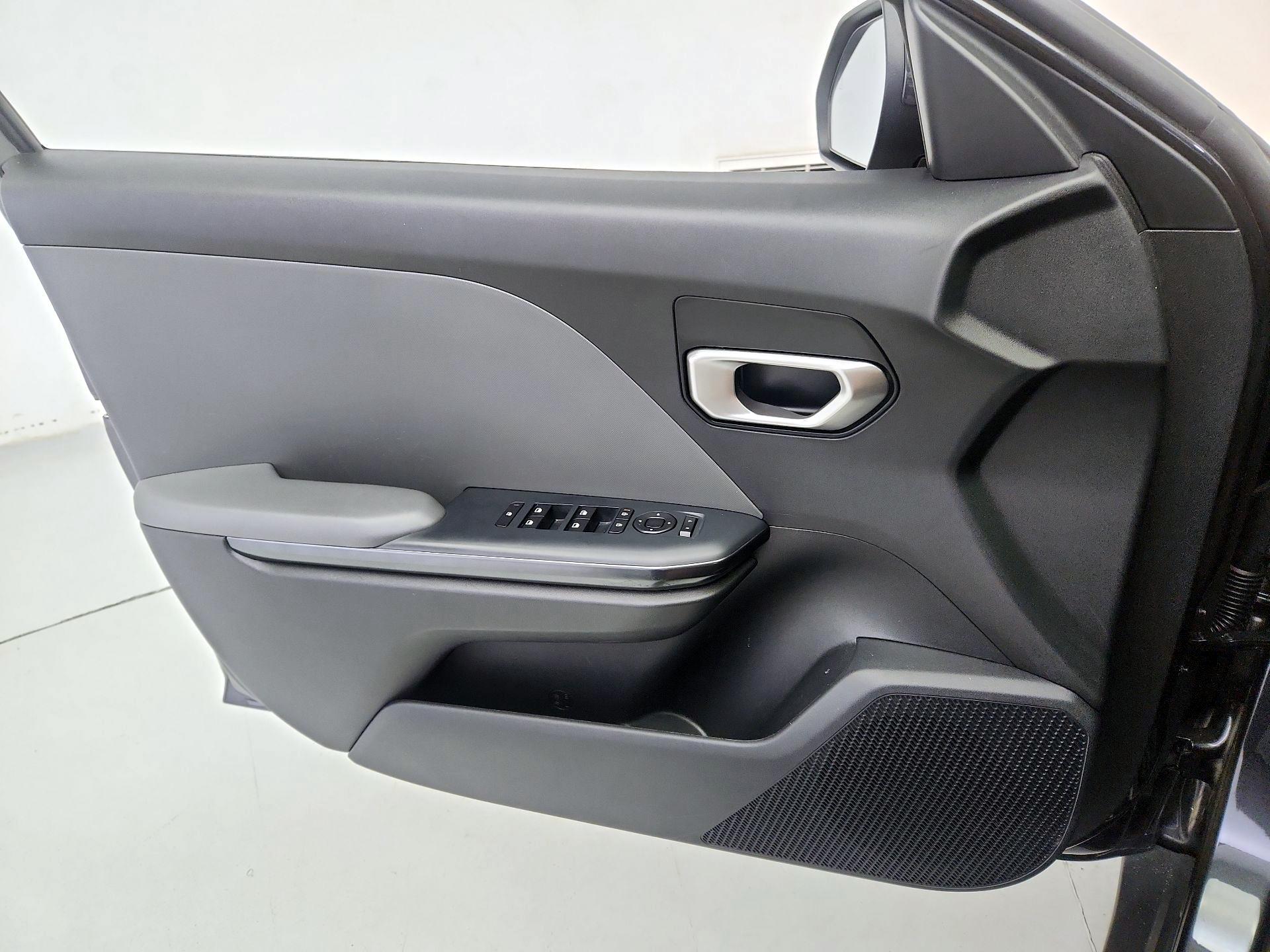 Thumbnail: 2025 Kia K4 - 12