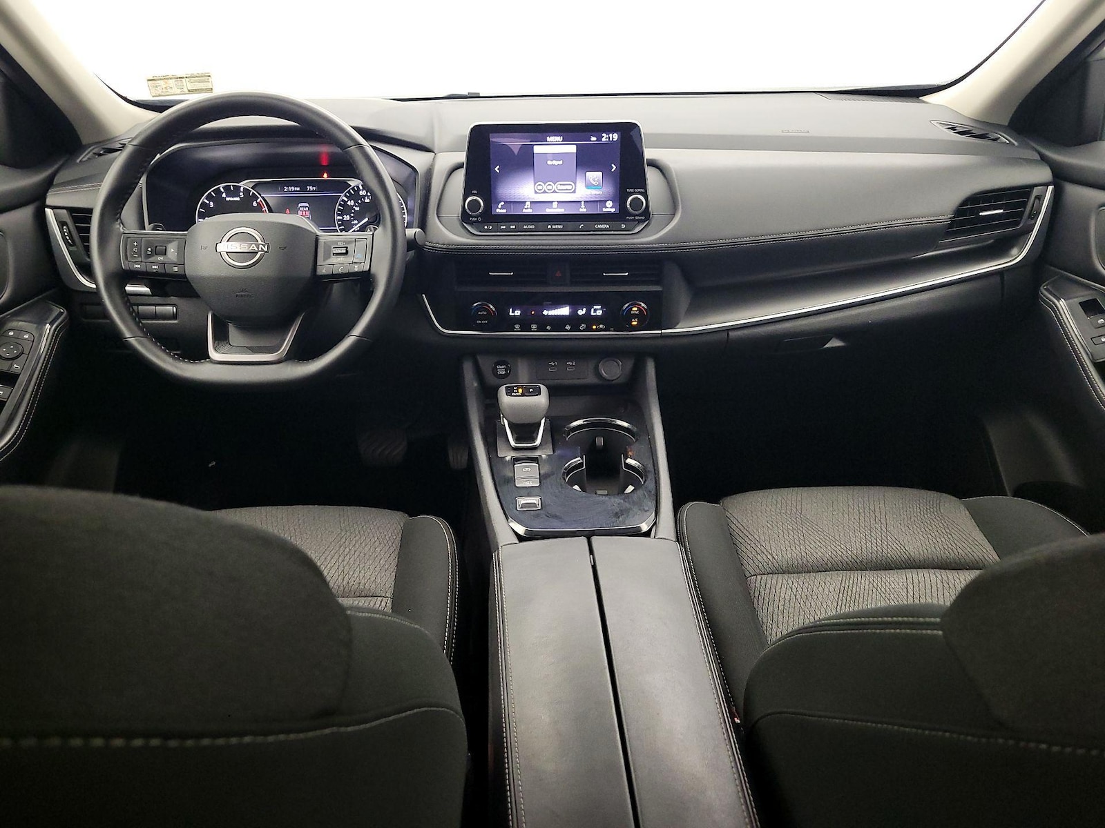 2025 Nissan Rogue SV - Photo 10