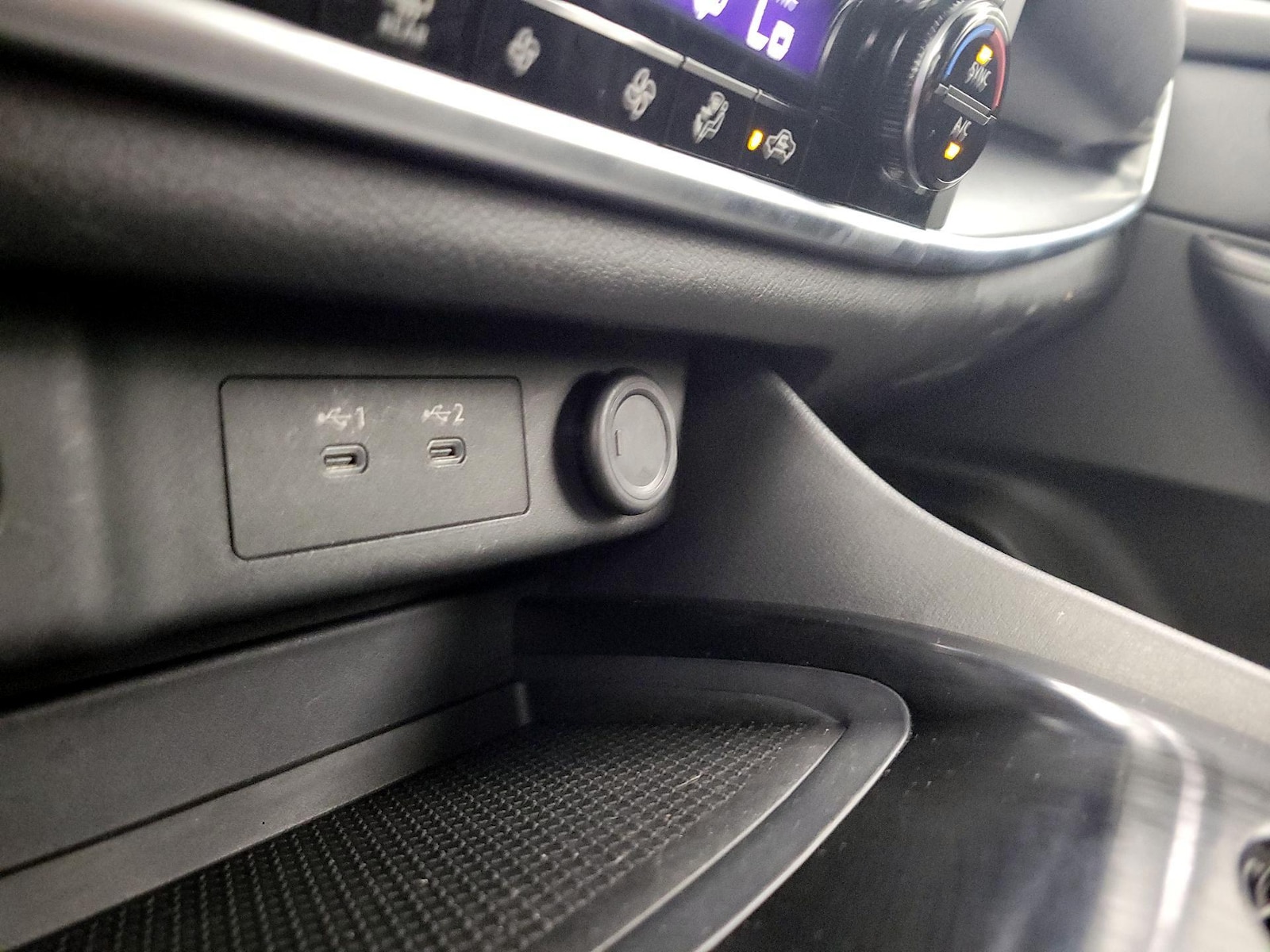 2025 Nissan Rogue SV - Photo 19
