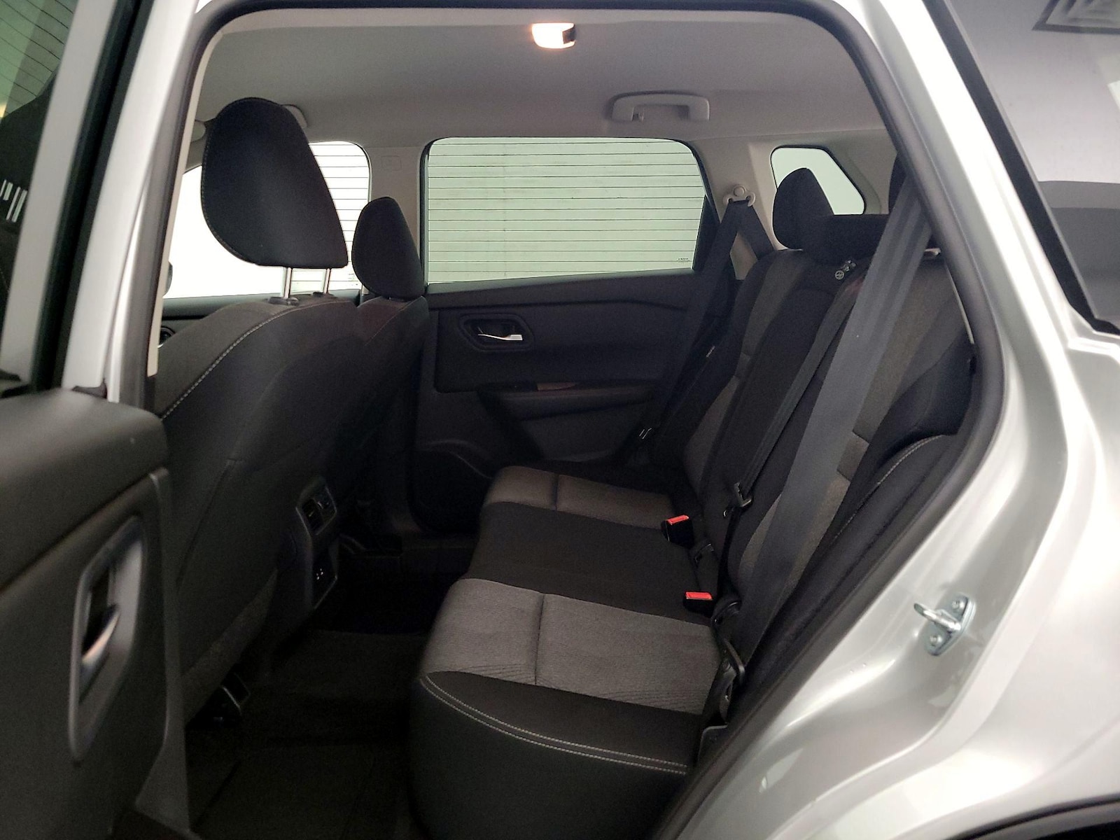 2025 Nissan Rogue SV - Photo 20
