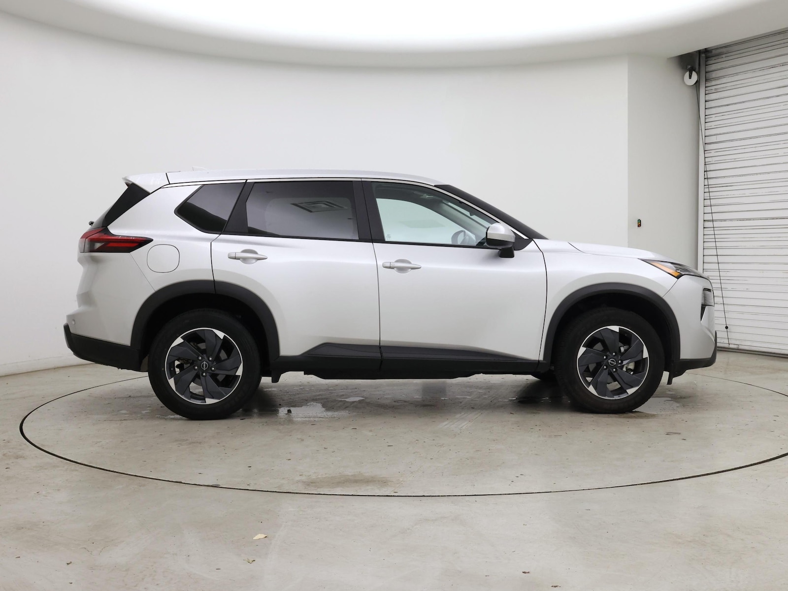 2025 Nissan Rogue SV - Photo 8