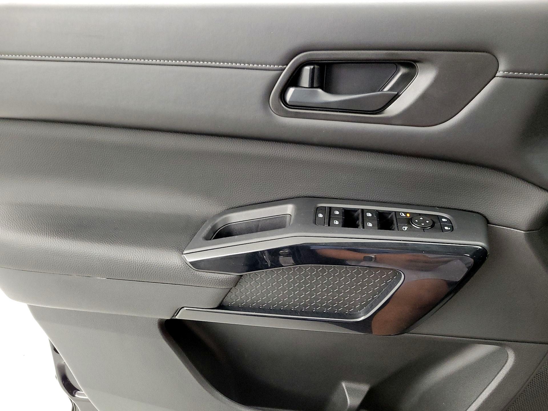 Thumbnail: 2025 Nissan Pathfinder - 12
