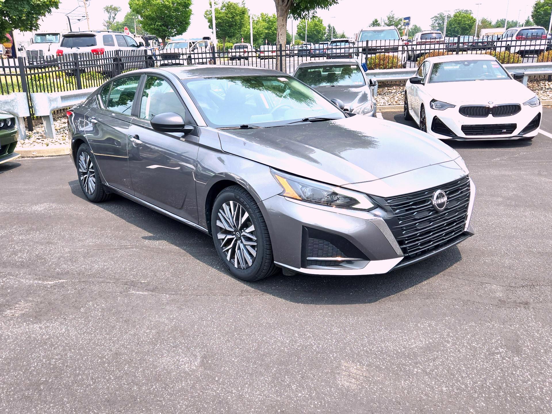 Thumbnail: 2025 Nissan Altima - 1