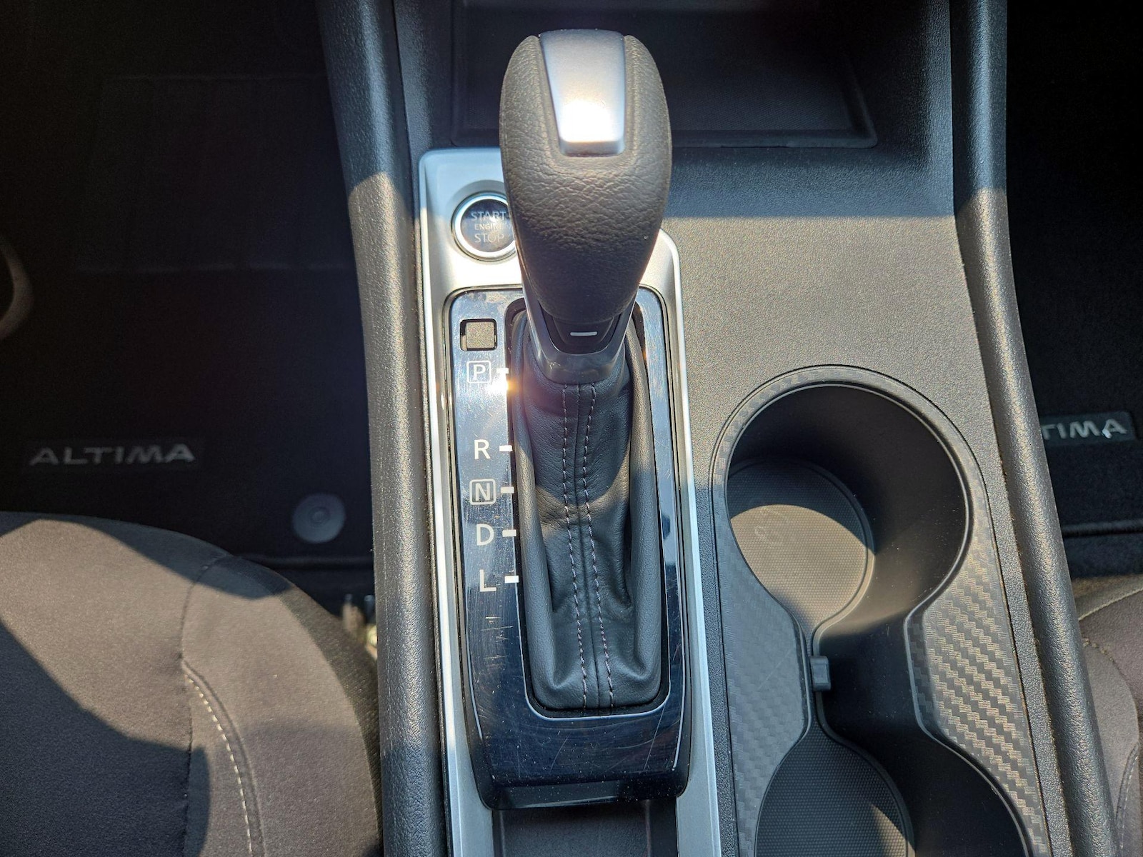2025 Nissan Altima SV - Photo 16