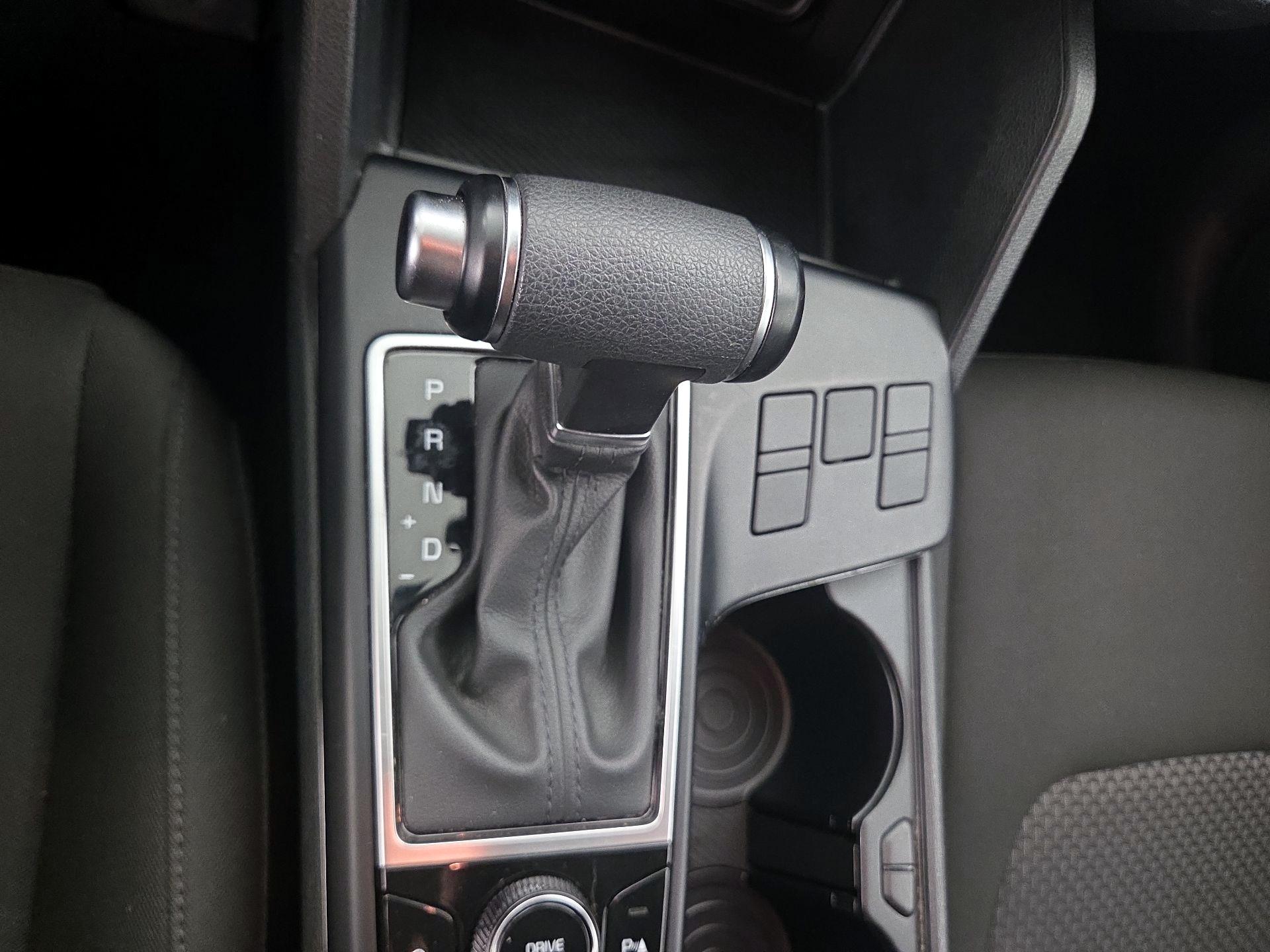 Thumbnail: 2025 Kia Sportage - 17