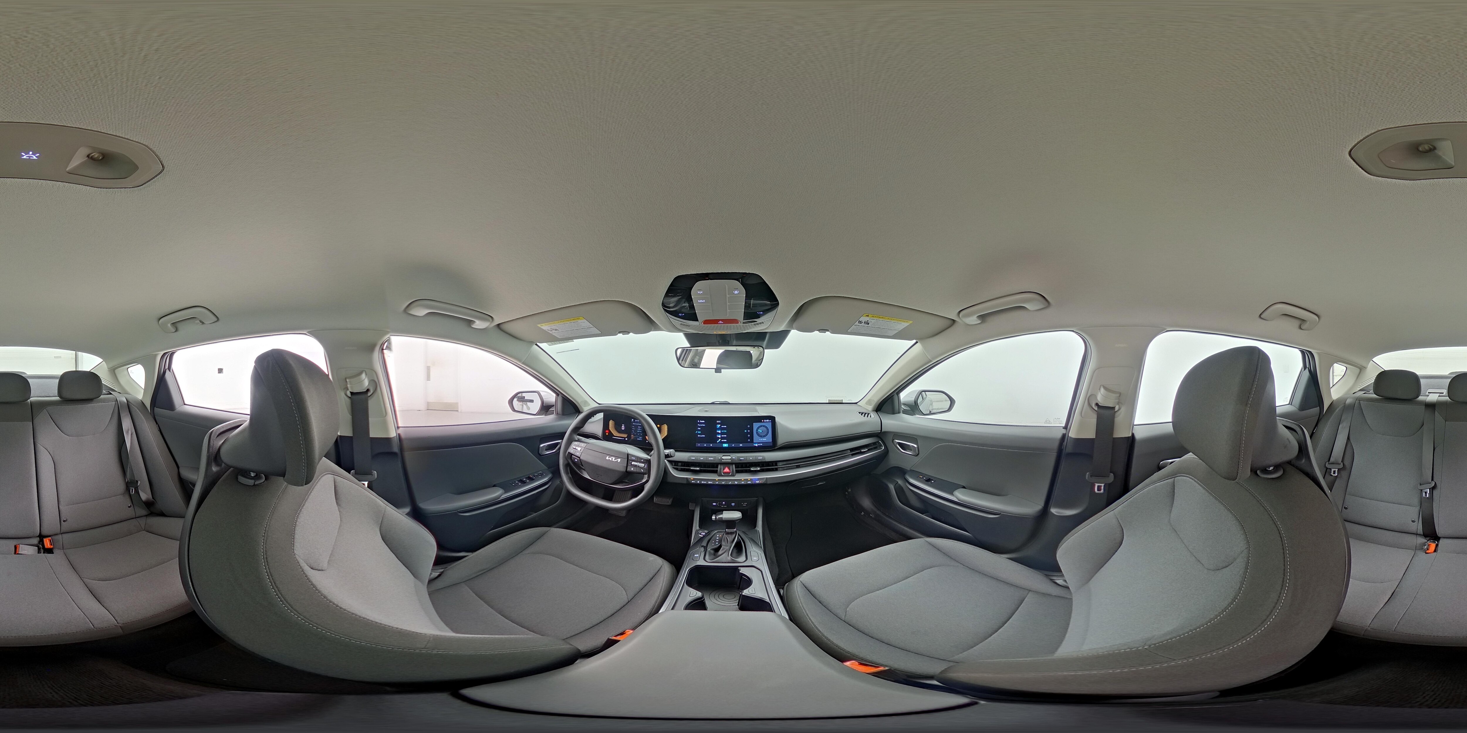 2025 Kia K4 LXS - Photo 24