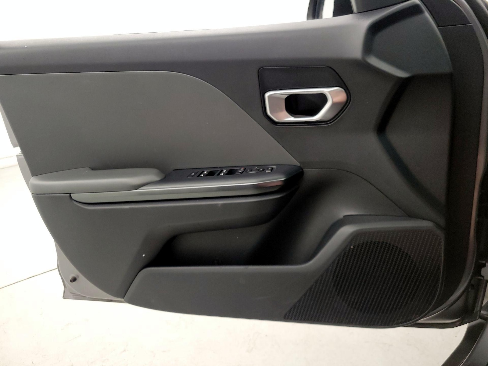 2025 Kia K4 LXS - Photo 13