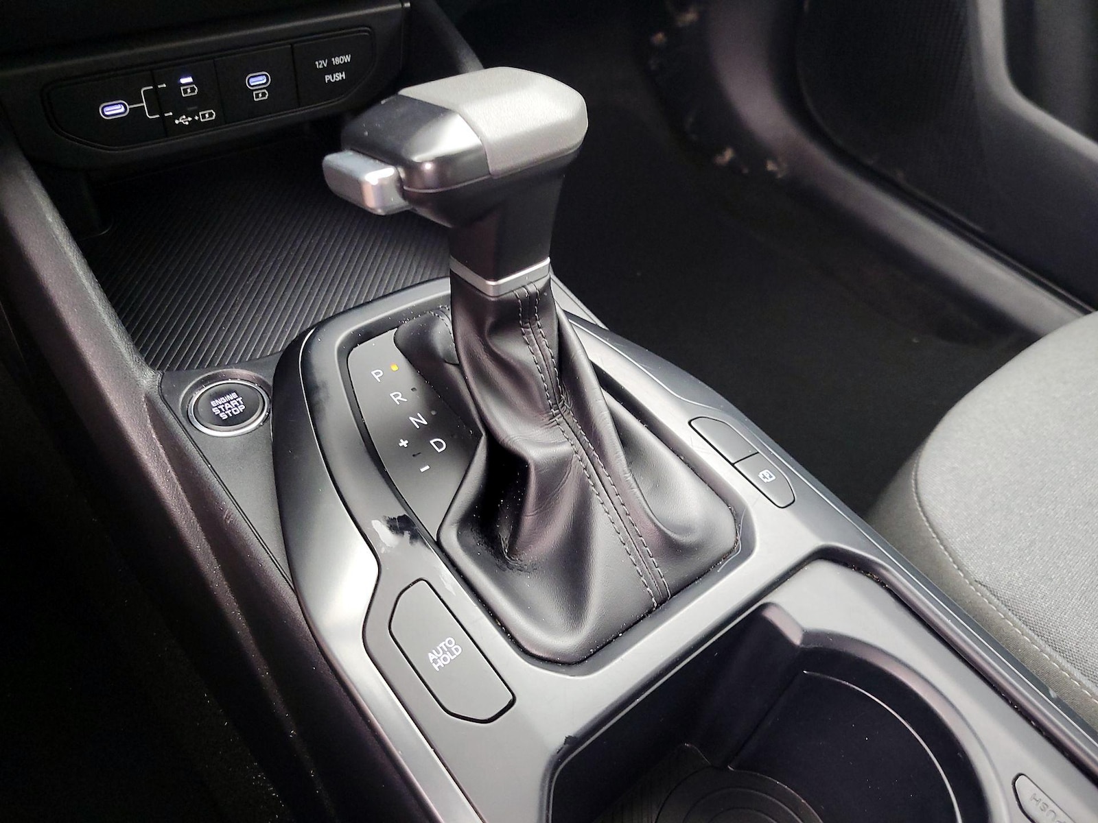 2025 Kia K4 LXS - Photo 18