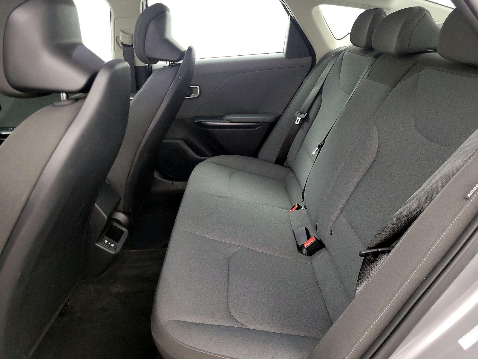 2025 Kia K4 LXS - Photo 20