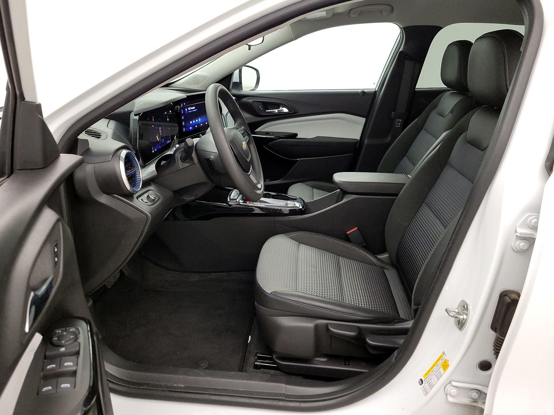 Thumbnail: 2025 Chevrolet Trax - 11