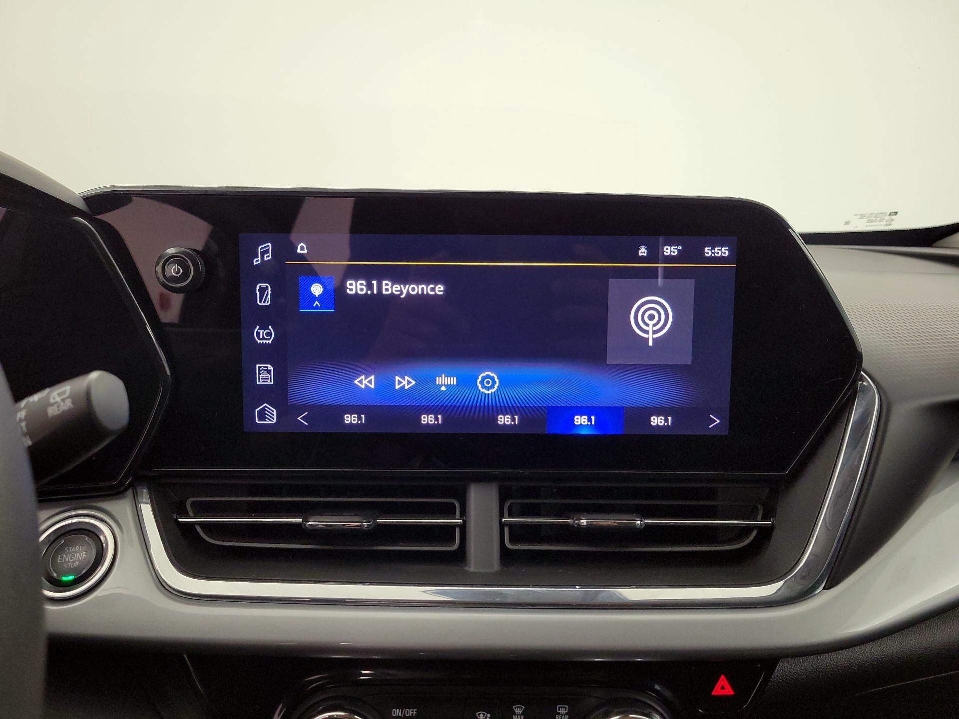 Thumbnail: 2025 Chevrolet Trax - 15