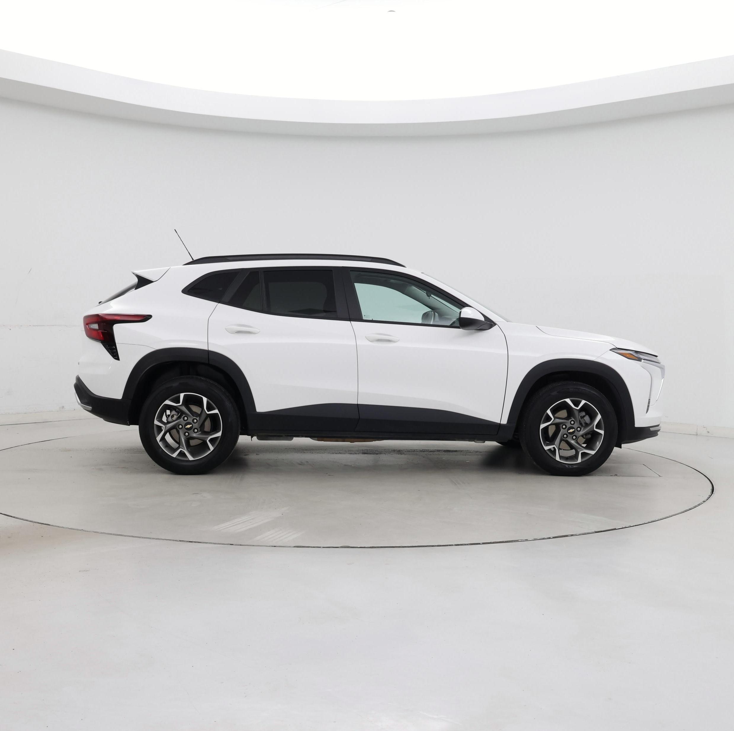 Thumbnail: 2025 Chevrolet Trax - 7