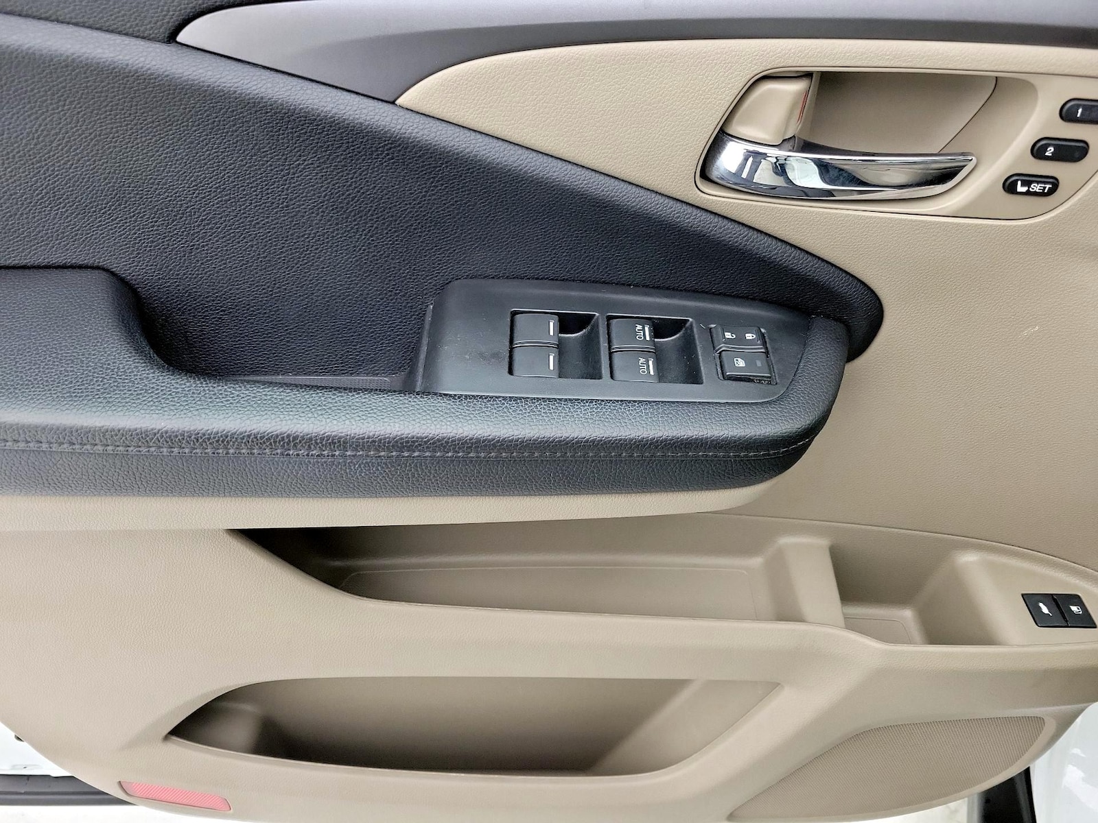 2021 Honda Pilot EX-L - Photo 13