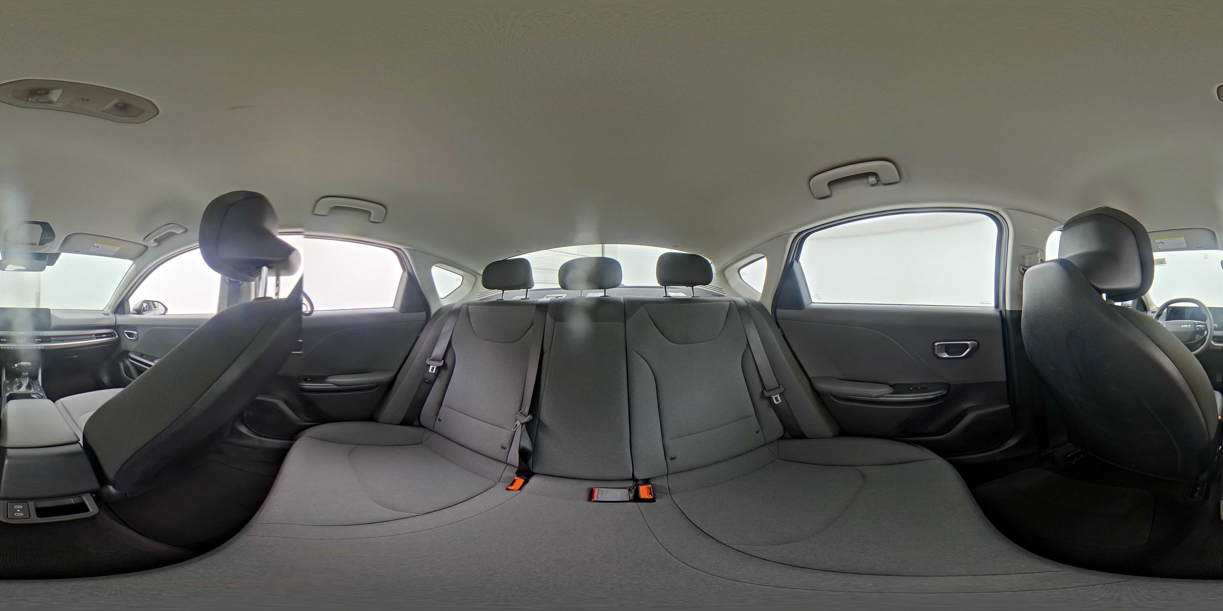 2025 Kia K4 LXS - Photo 23