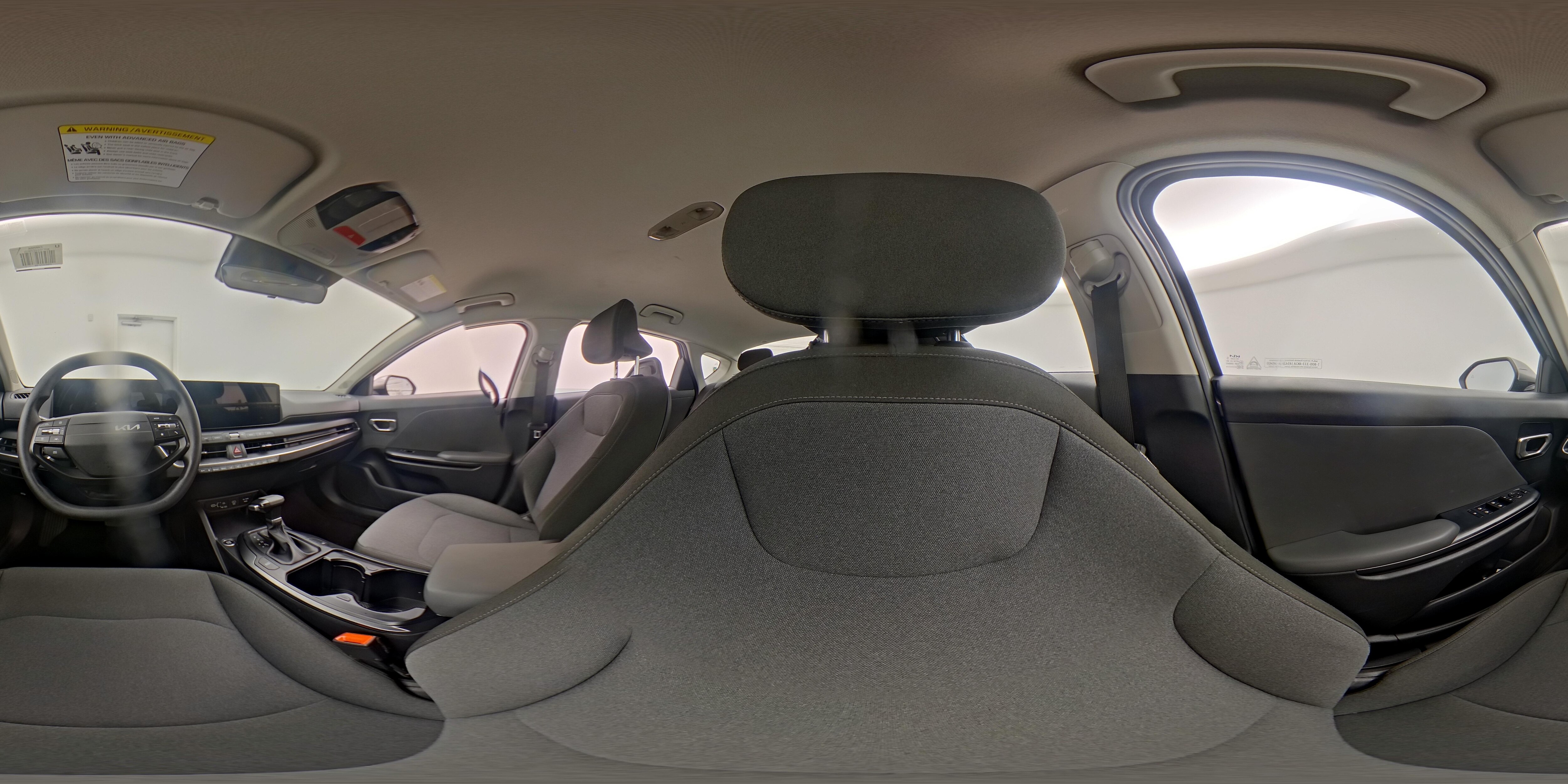 2025 Kia K4 LXS - Photo 24