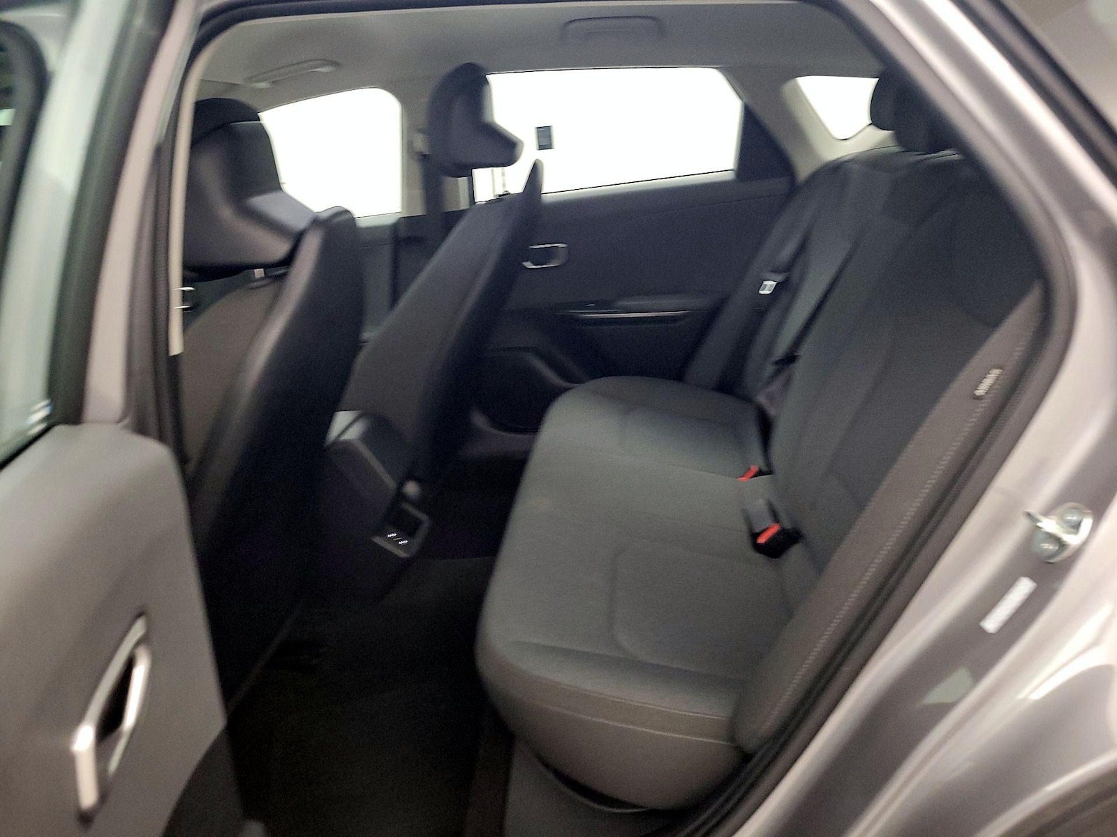 2025 Kia K4 LXS - Photo 18