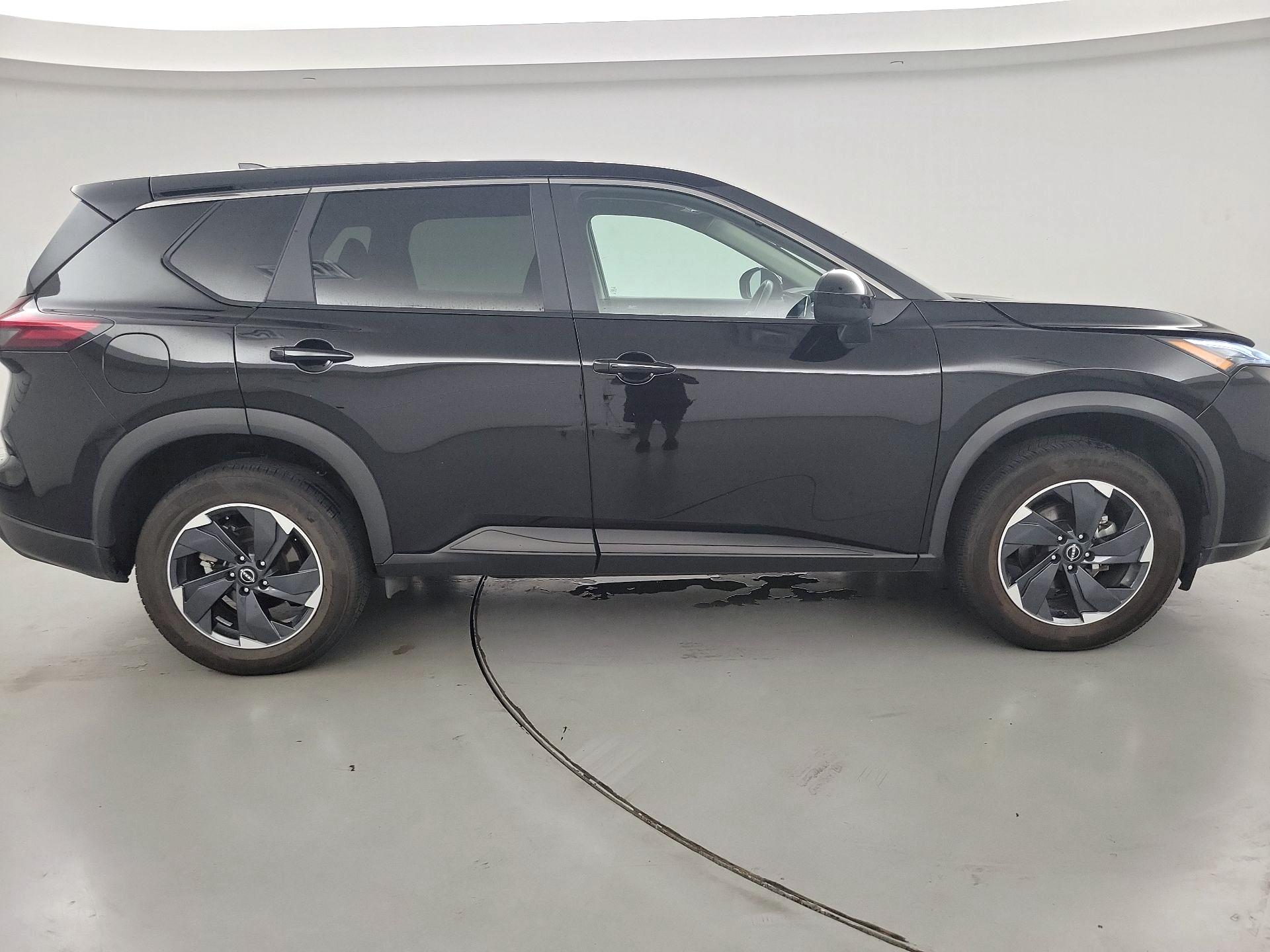 Thumbnail: 2025 Nissan Rogue - 4