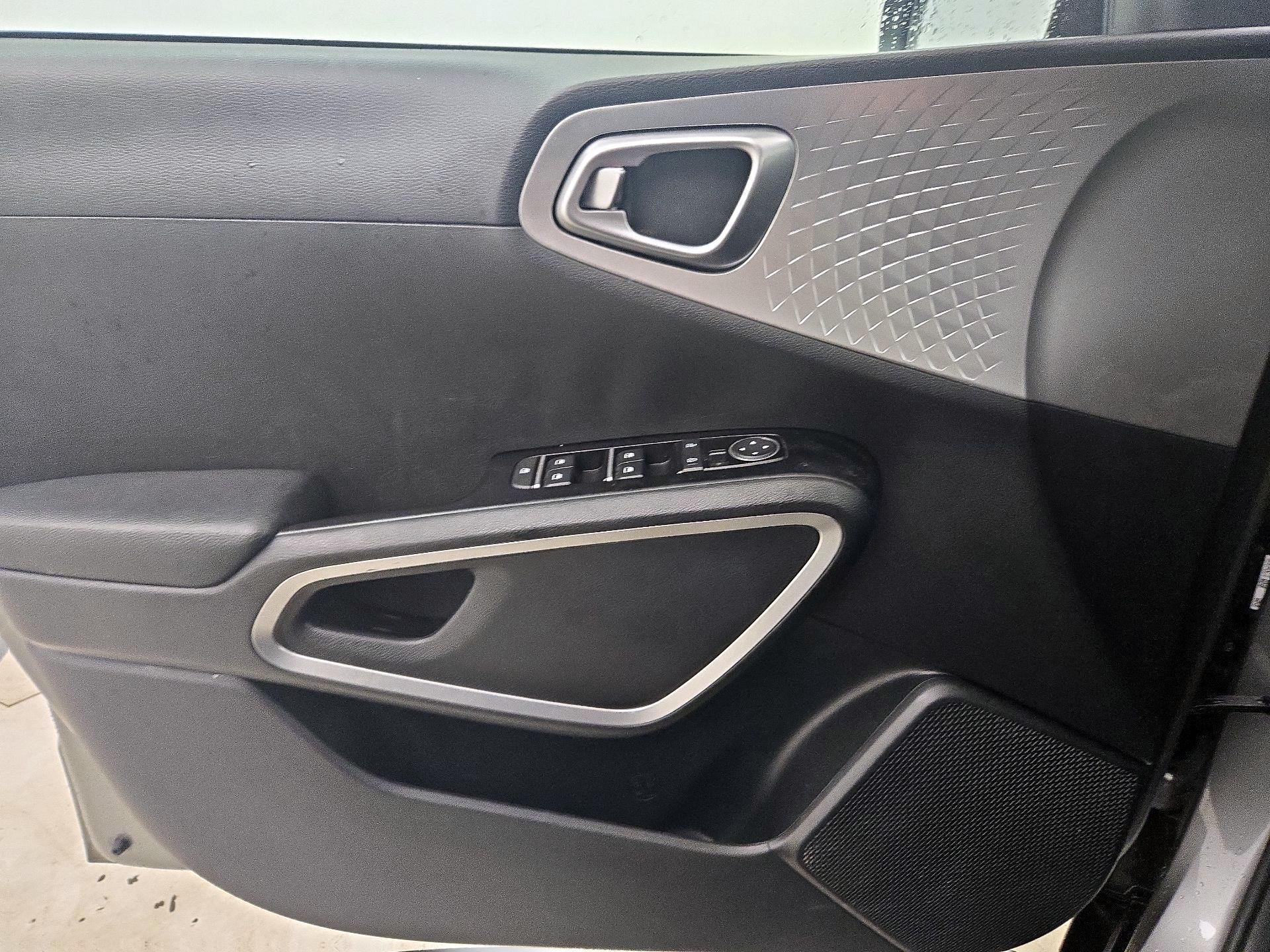 Thumbnail: 2025 Kia Soul - 12